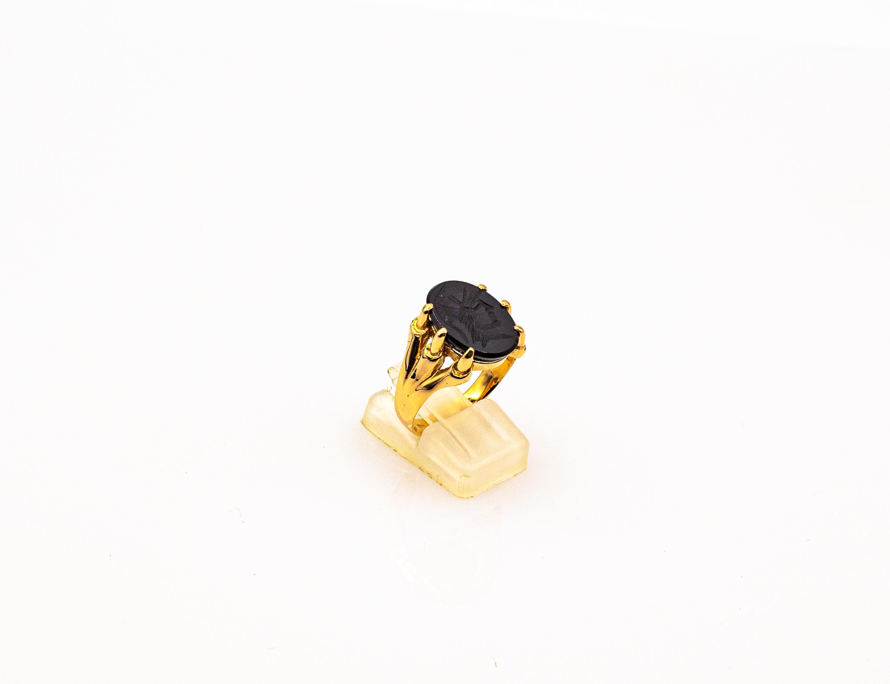 Art Nouveau Style Handcrafted Carved Onyx Yellow Gold Cocktail Ring 3