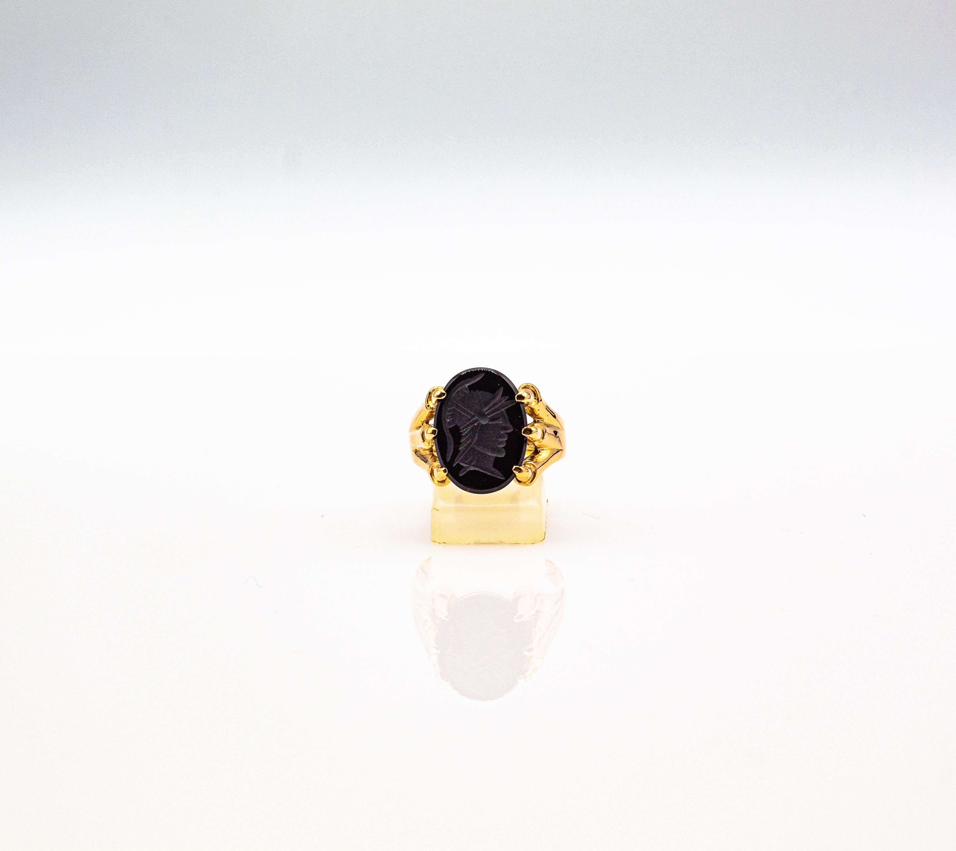 Art Nouveau Style Handcrafted Carved Onyx Yellow Gold Cocktail Ring 4