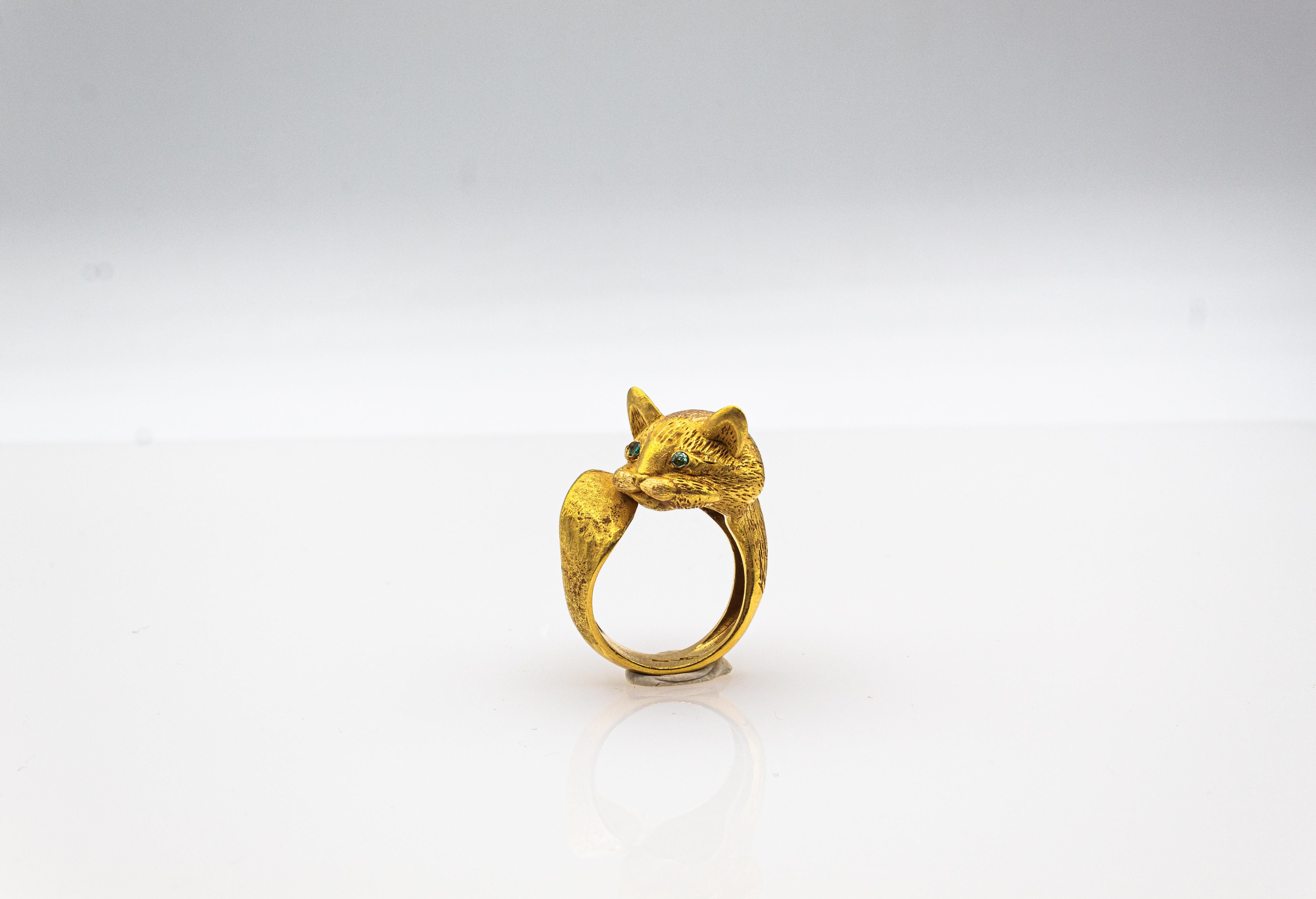 Round Cut Art Nouveau Style Handcrafted Emerald Yellow Gold 