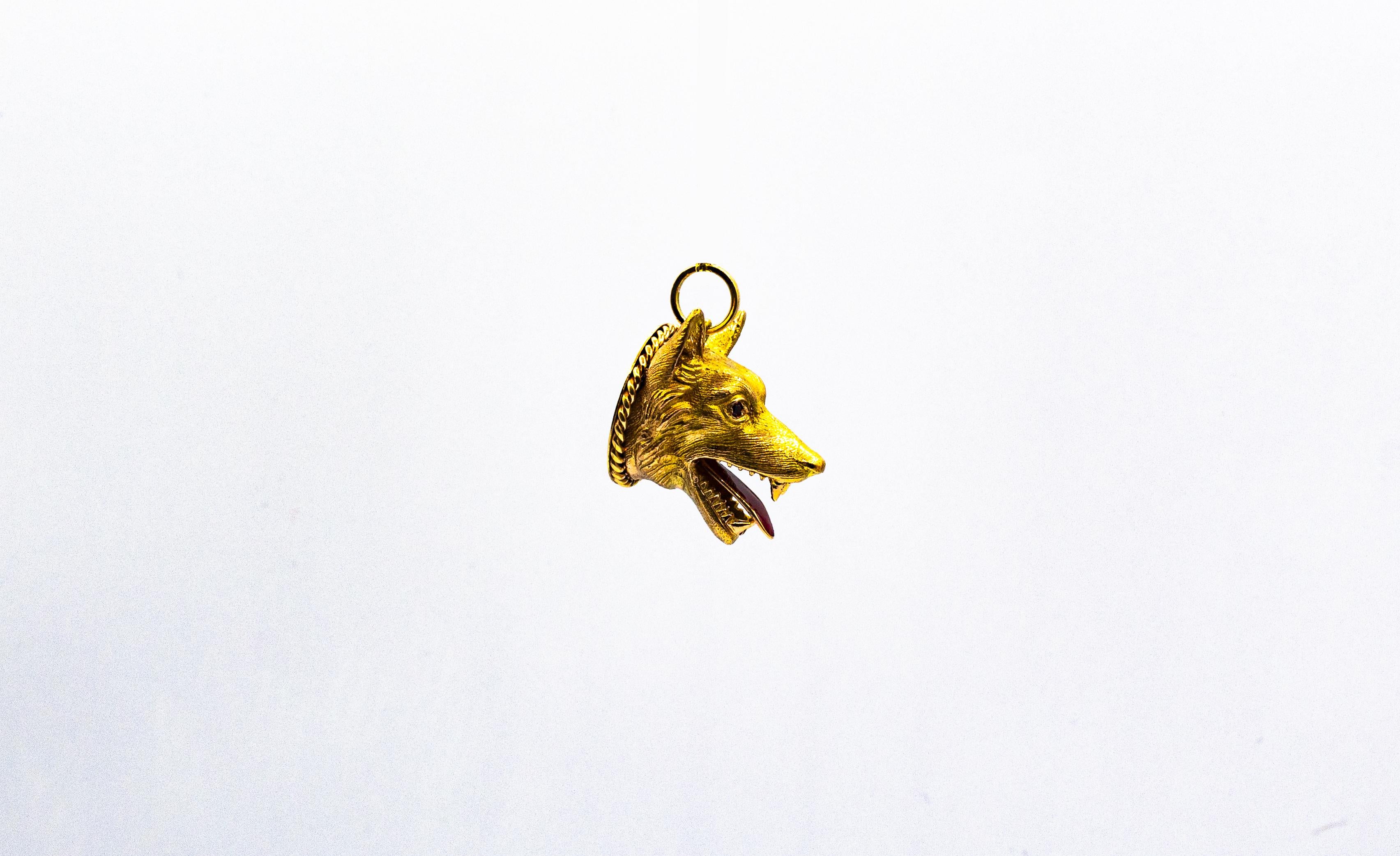 Handgefertigter Jugendstil-Anhänger „Capitoline Wolf“ aus Gelbgold mit Rubin-Emaille und Gelbgold im Jugendstil im Zustand „Neu“ im Angebot in Naples, IT