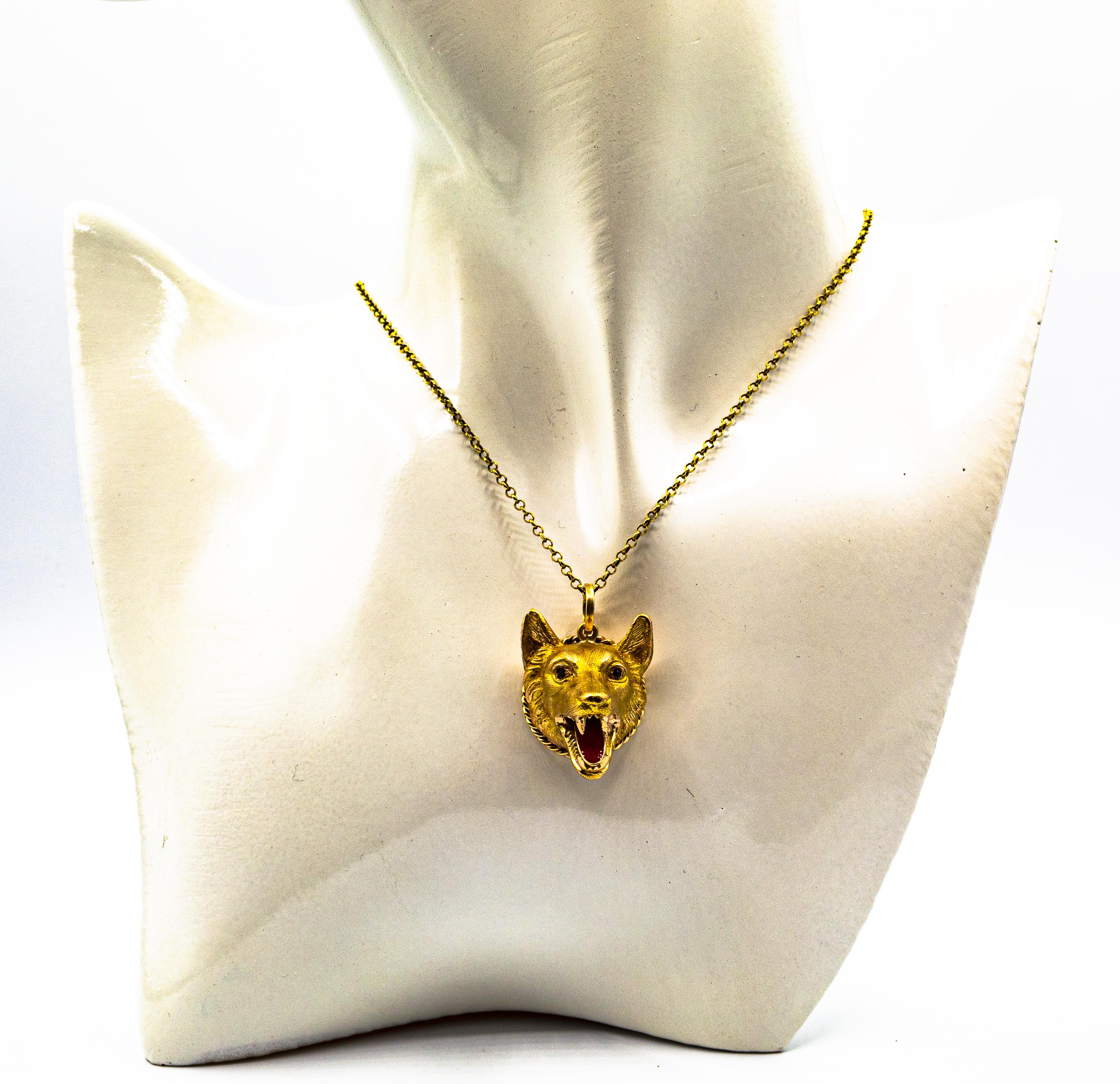 Handgefertigter Jugendstil-Anhänger „Capitoline Wolf“ aus Gelbgold mit Rubin-Emaille und Gelbgold im Jugendstil im Angebot 3
