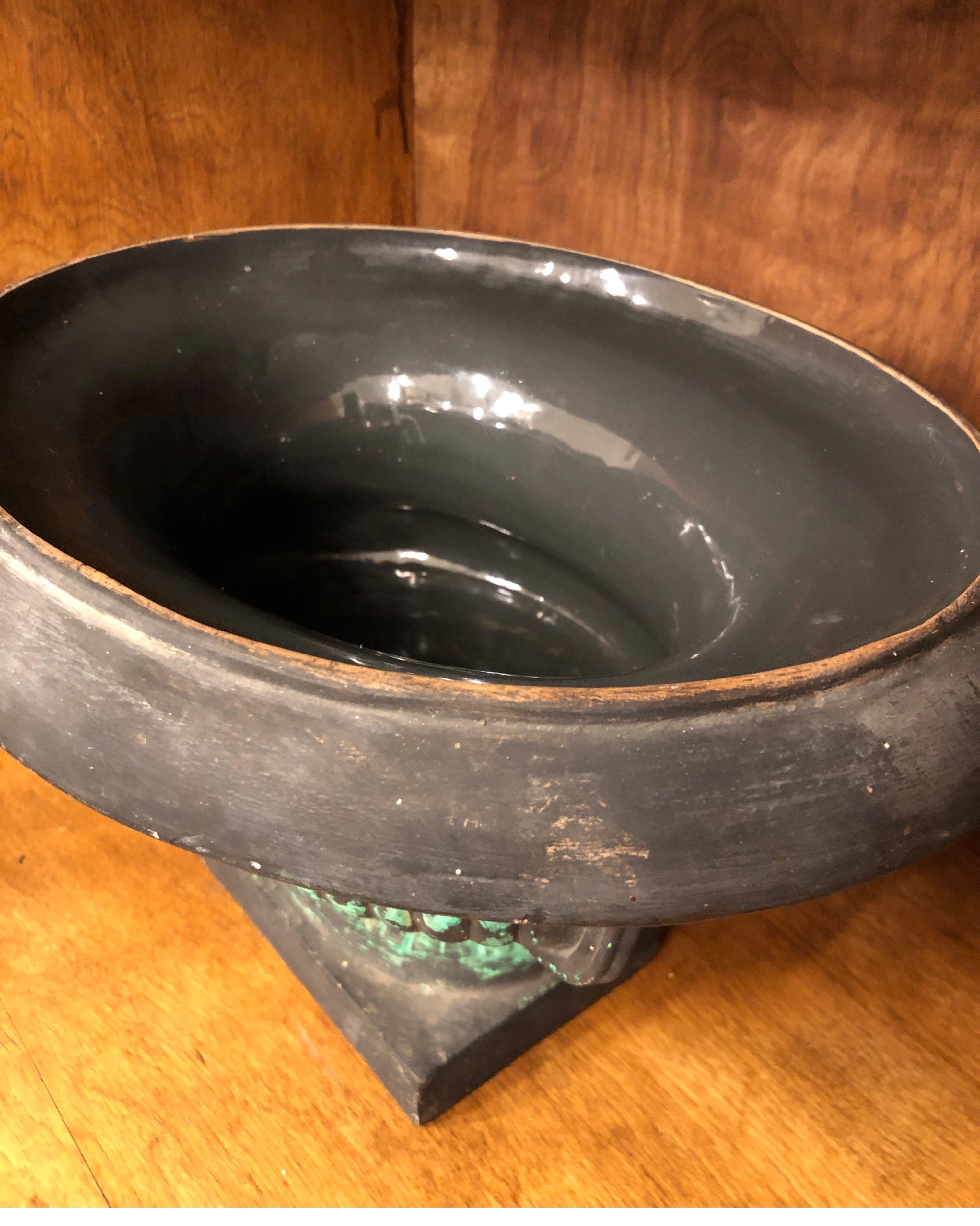 Jardinière/urne en céramique italienne de style Art nouveau, signée, Italie en vente 1