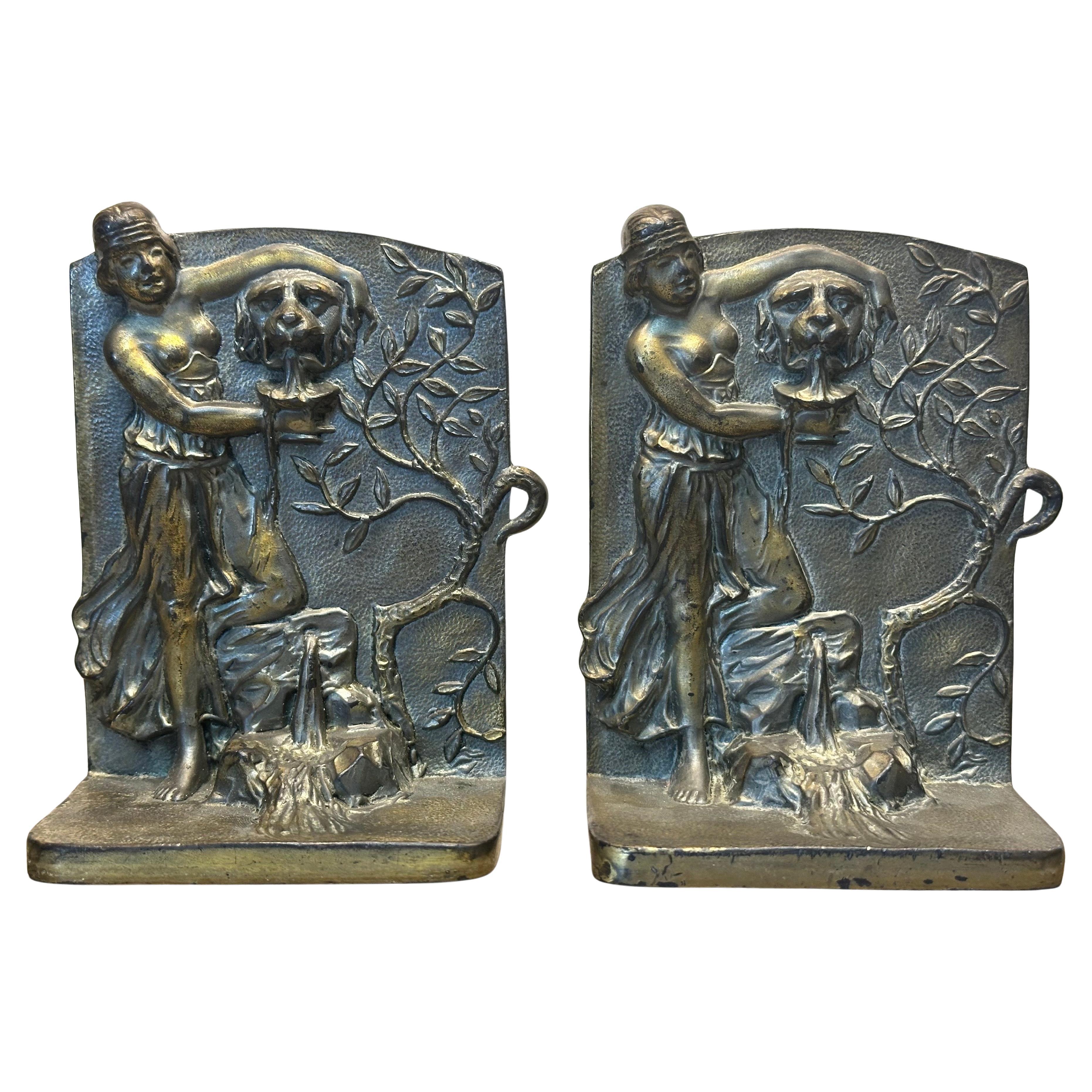 Art Nouveau Style "Lady at Lion Fountain" Cast Metal Bookends en vente
