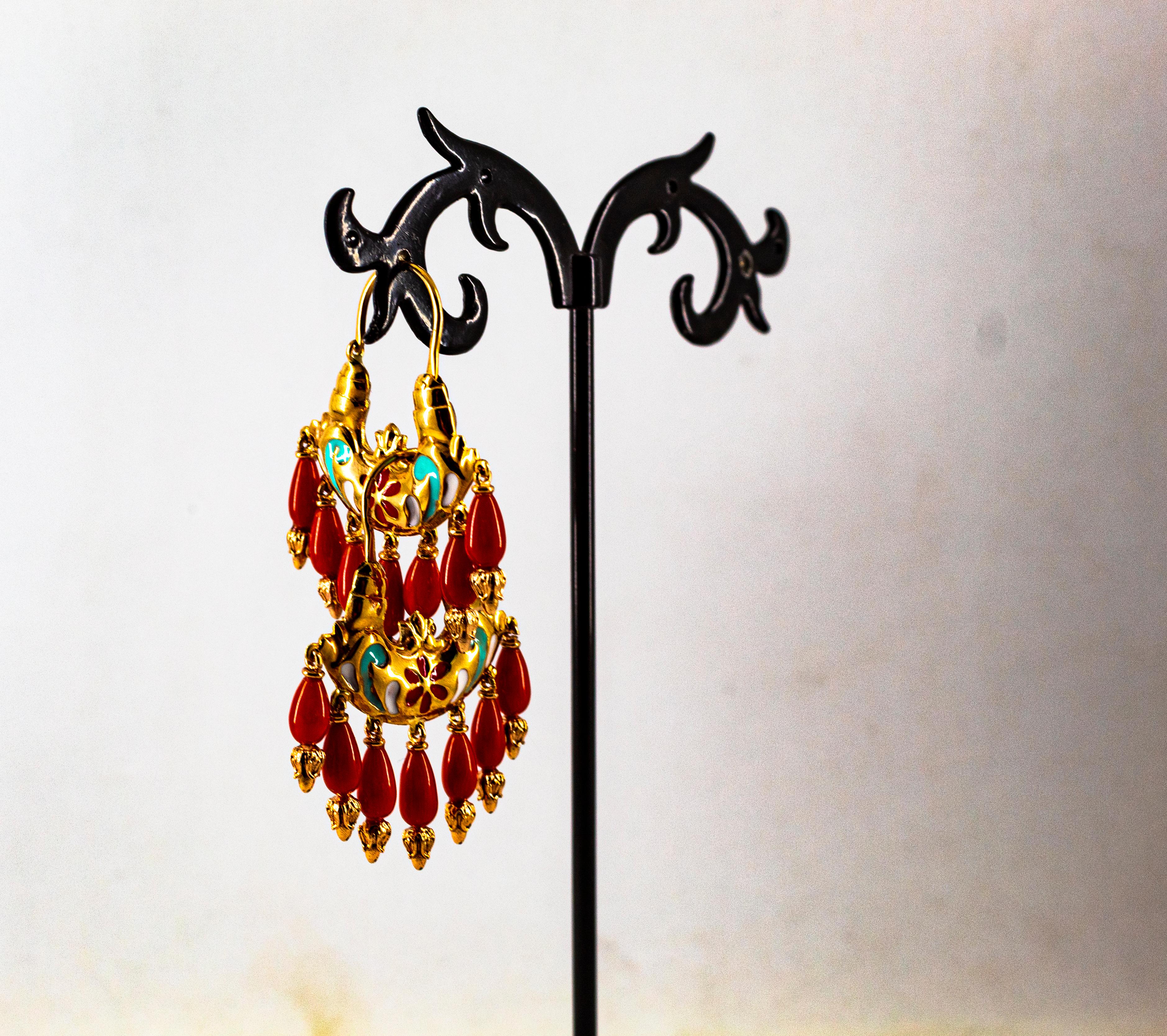 Ohrstecker im Jugendstil aus Gelbgold mit mediterraner roter Koralle und Emaille 3