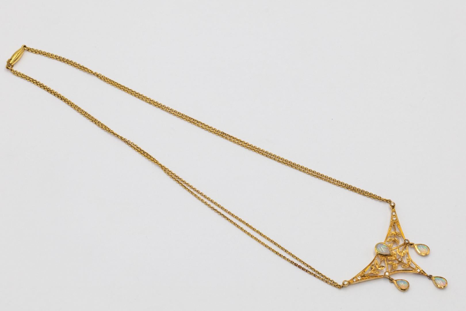 Art Nouveau style necklace with diamonds and opals. For Sale 1