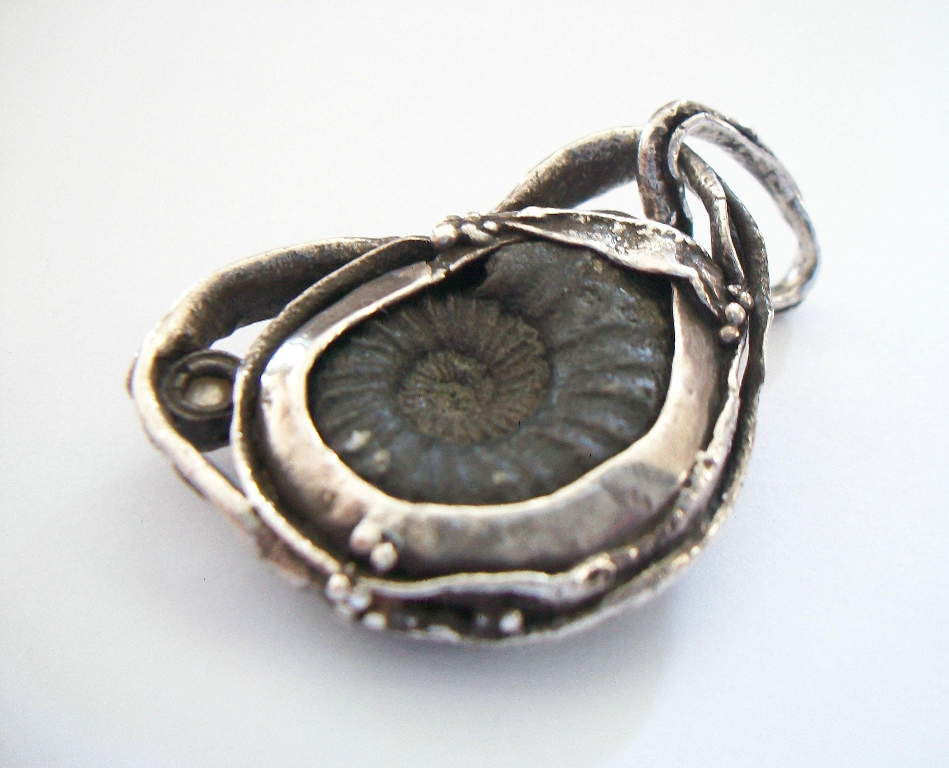 Art Nouveau Style Pyritized Ammonite Fossil & Baroque Pearl Pendant - 20th Cent. For Sale 6