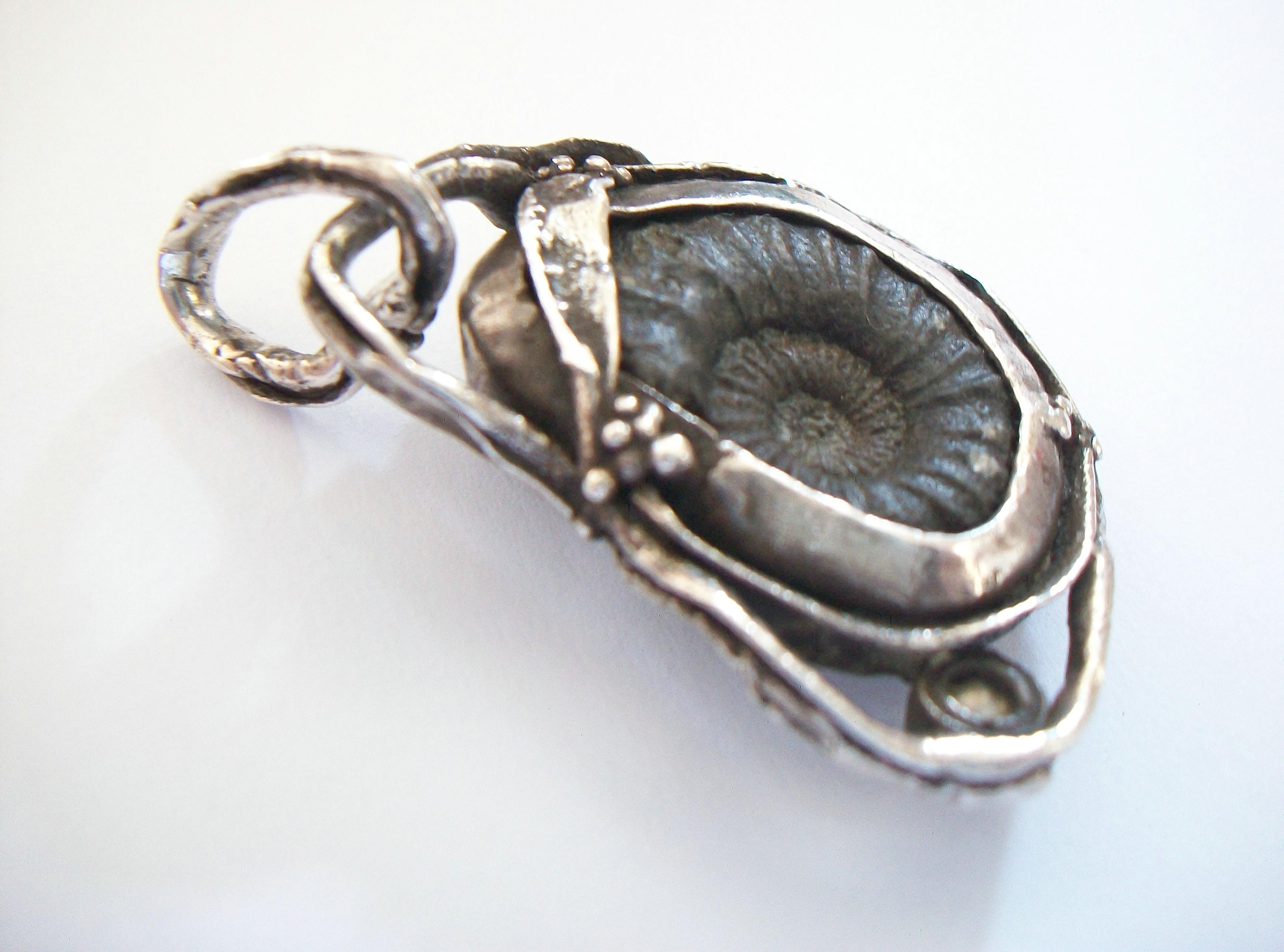 Art Nouveau Style Pyritized Ammonite Fossil & Baroque Pearl Pendant - 20th Cent. For Sale 4