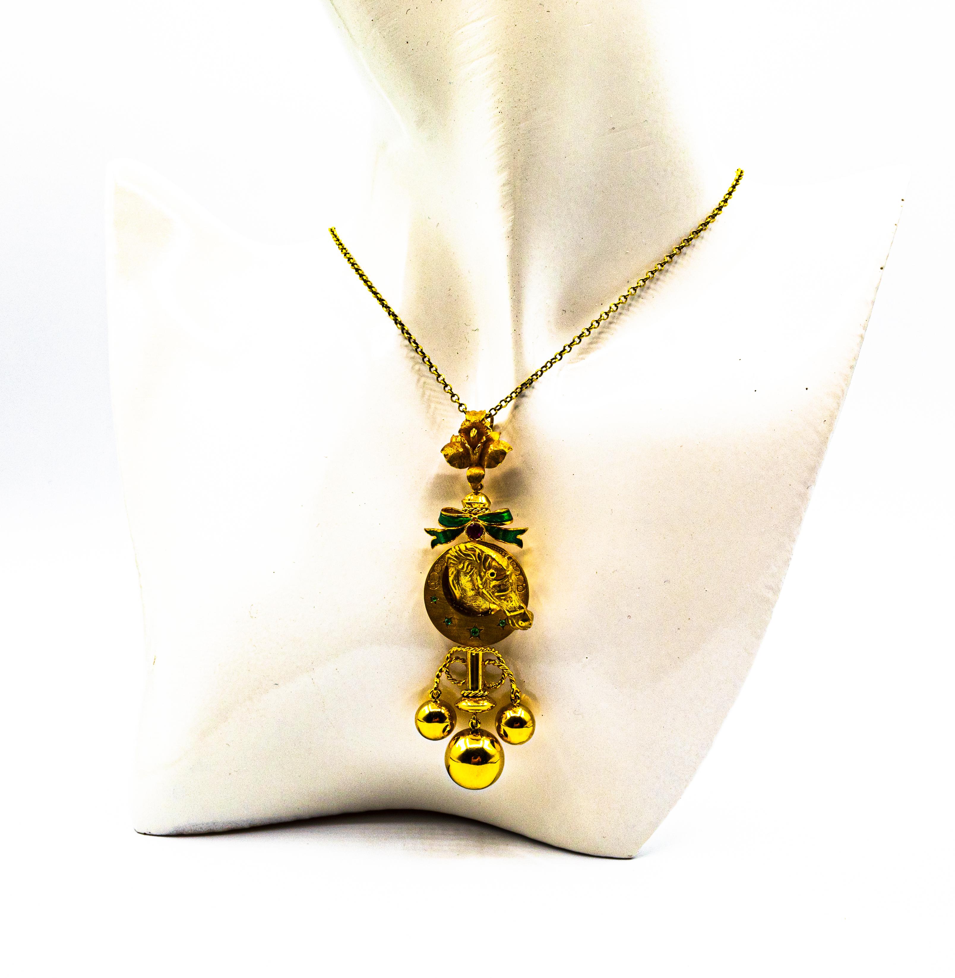 Collier pendentif « Horse » en or jaune émaillé et rubis de style Art nouveau en vente 1