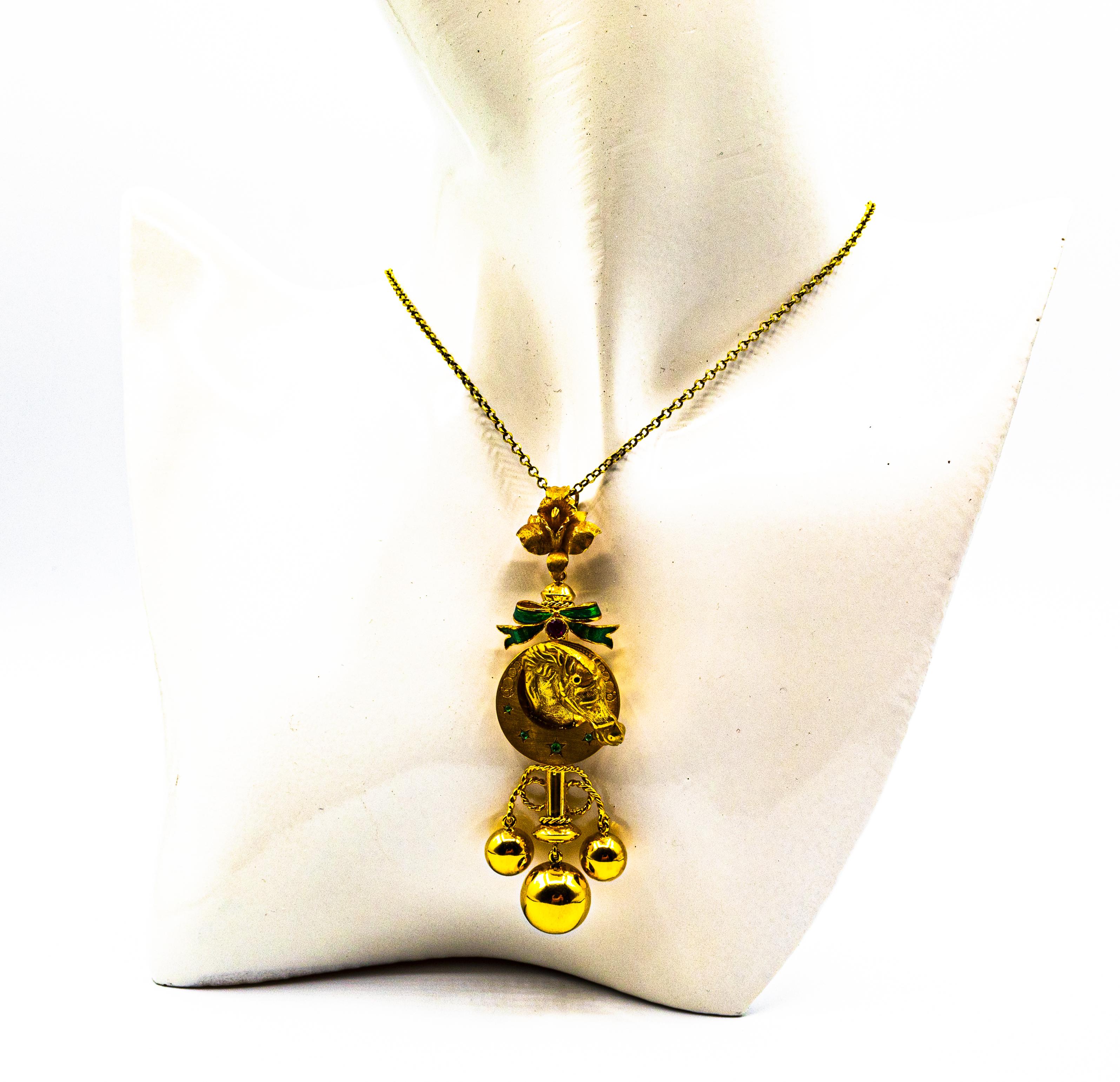 Collier pendentif « Horse » en or jaune émaillé et rubis de style Art nouveau en vente 2