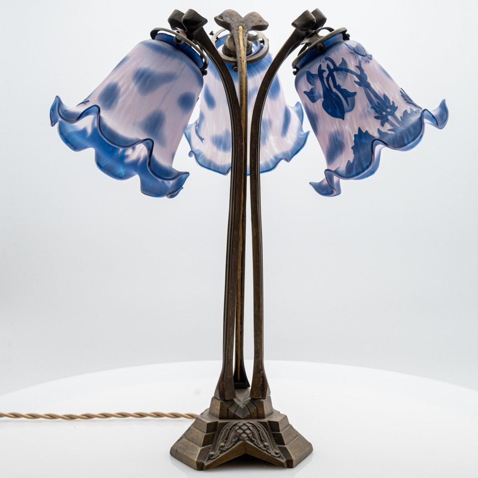 Art Nouveau Style Vianne Table Lamp Blue Glass, France In Good Condition For Sale In Rijssen, NL