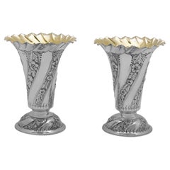 Art Nouveau Style Victorian Pair of Antique Sterling Silver Vases, London, 1900