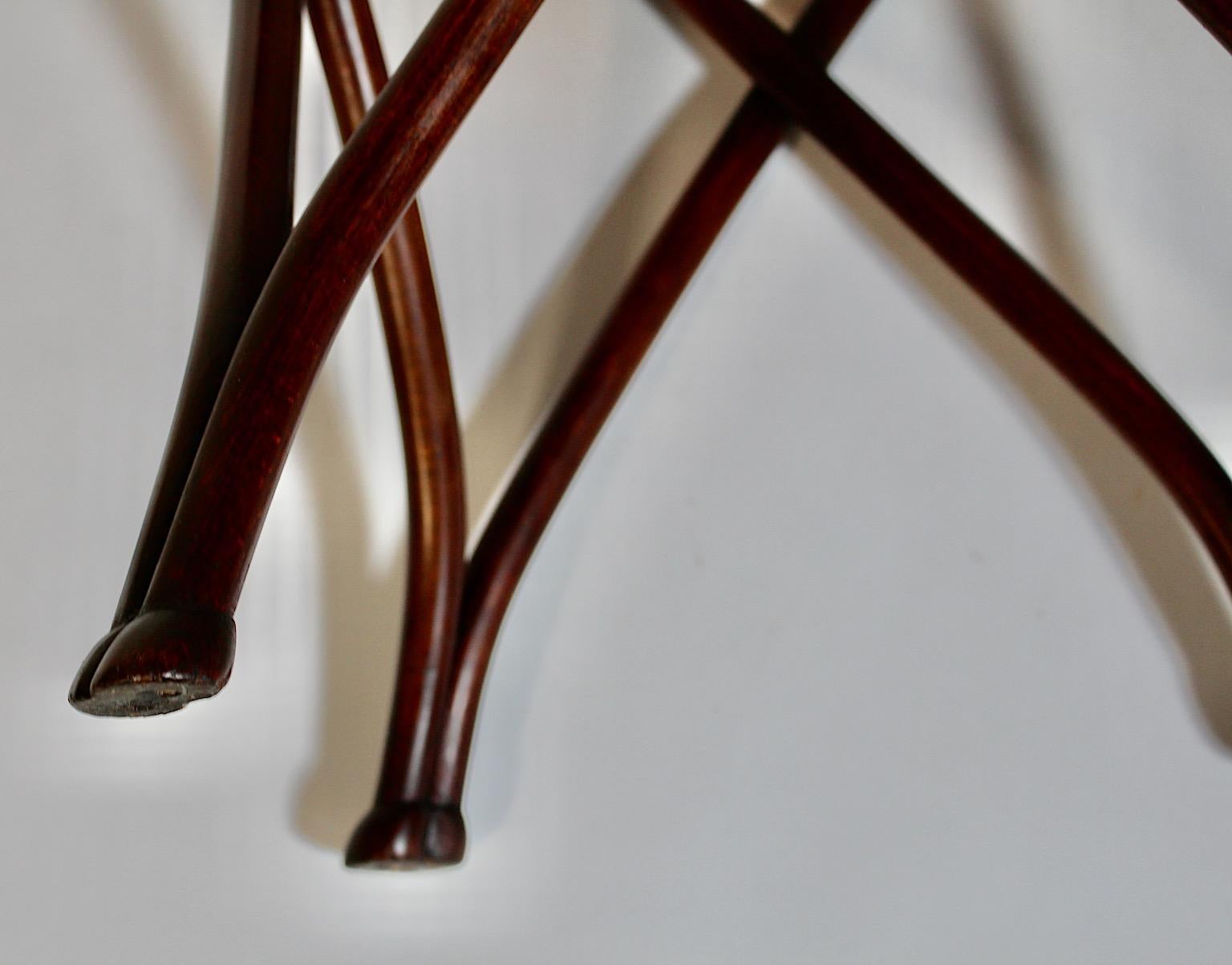 Sgabello di canna intrecciata in stile Art of Vintage Brown Beeche August Thonet 1870 - 1880 in vendita 7
