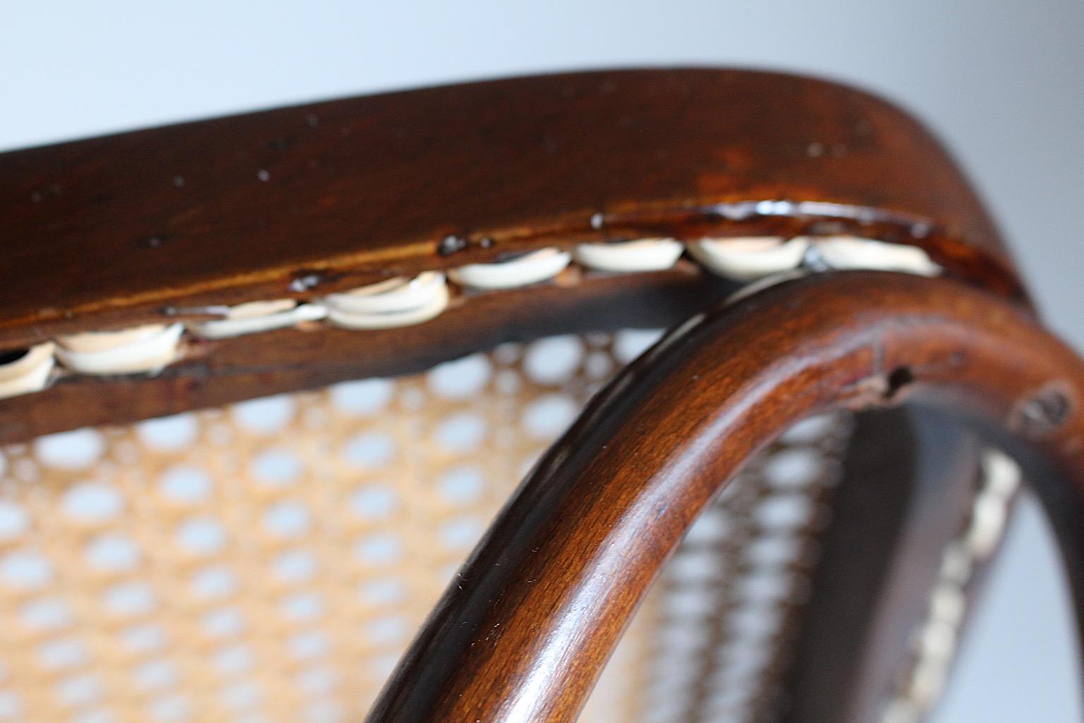 Sgabello di canna intrecciata in stile Art of Vintage Brown Beeche August Thonet 1870 - 1880 in vendita 8