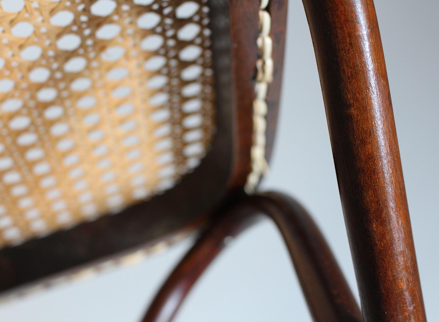 Sgabello di canna intrecciata in stile Art of Vintage Brown Beeche August Thonet 1870 - 1880 in vendita 9