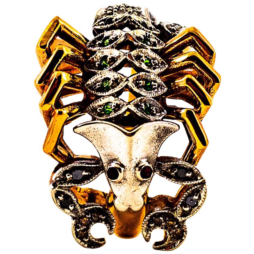 Anello "Scorpion" in stile Art Nouveau in oro giallo con diamante nero bianco e tsavorite e rubino in vendita