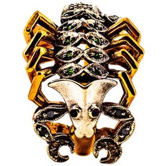 Anello "Scorpion" in stile Art Nouveau in oro giallo con diamante nero bianco e tsavorite e rubino