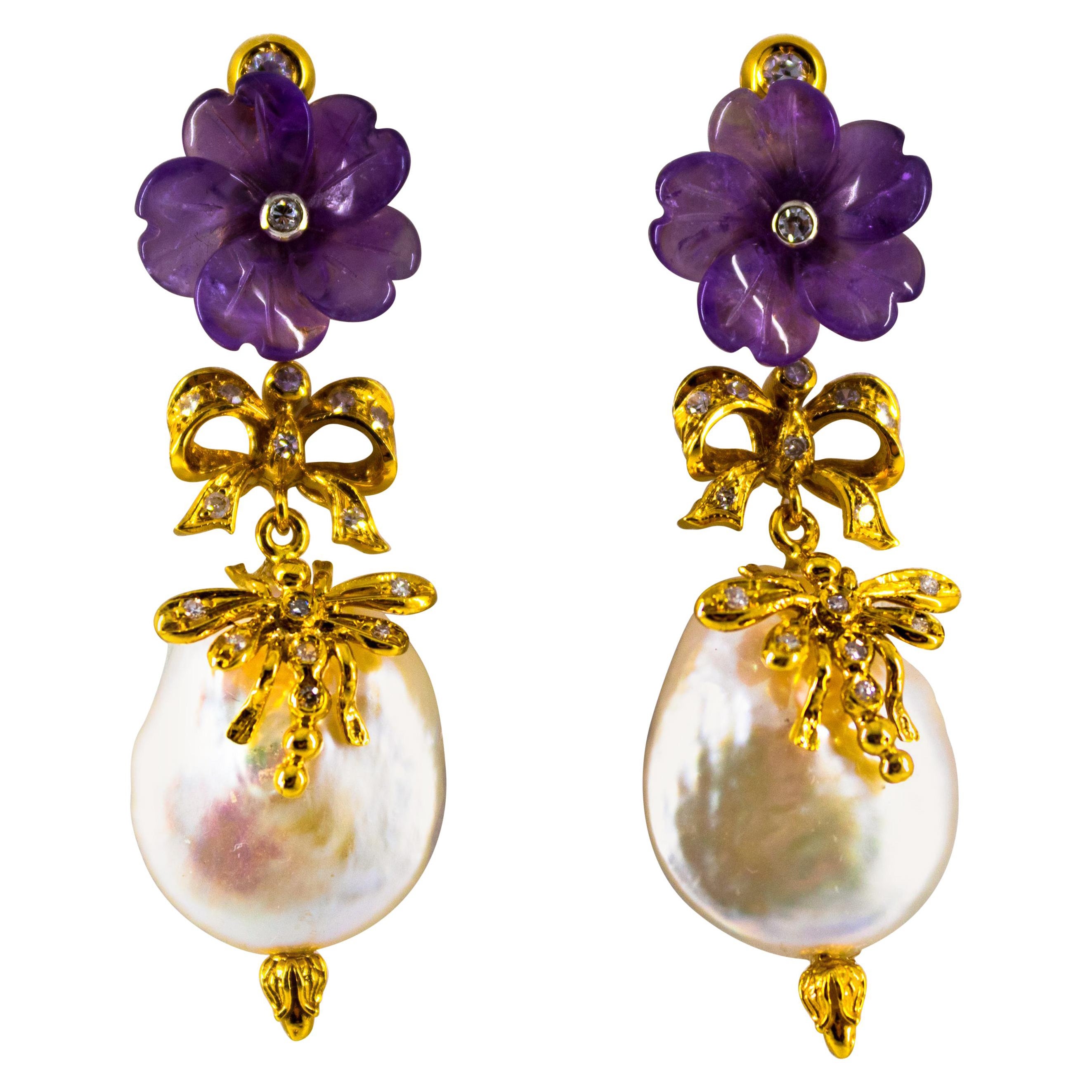 Boucles d'oreilles pendantes en or jaune, diamant blanc, améthyste et perle de style Art Nouveau