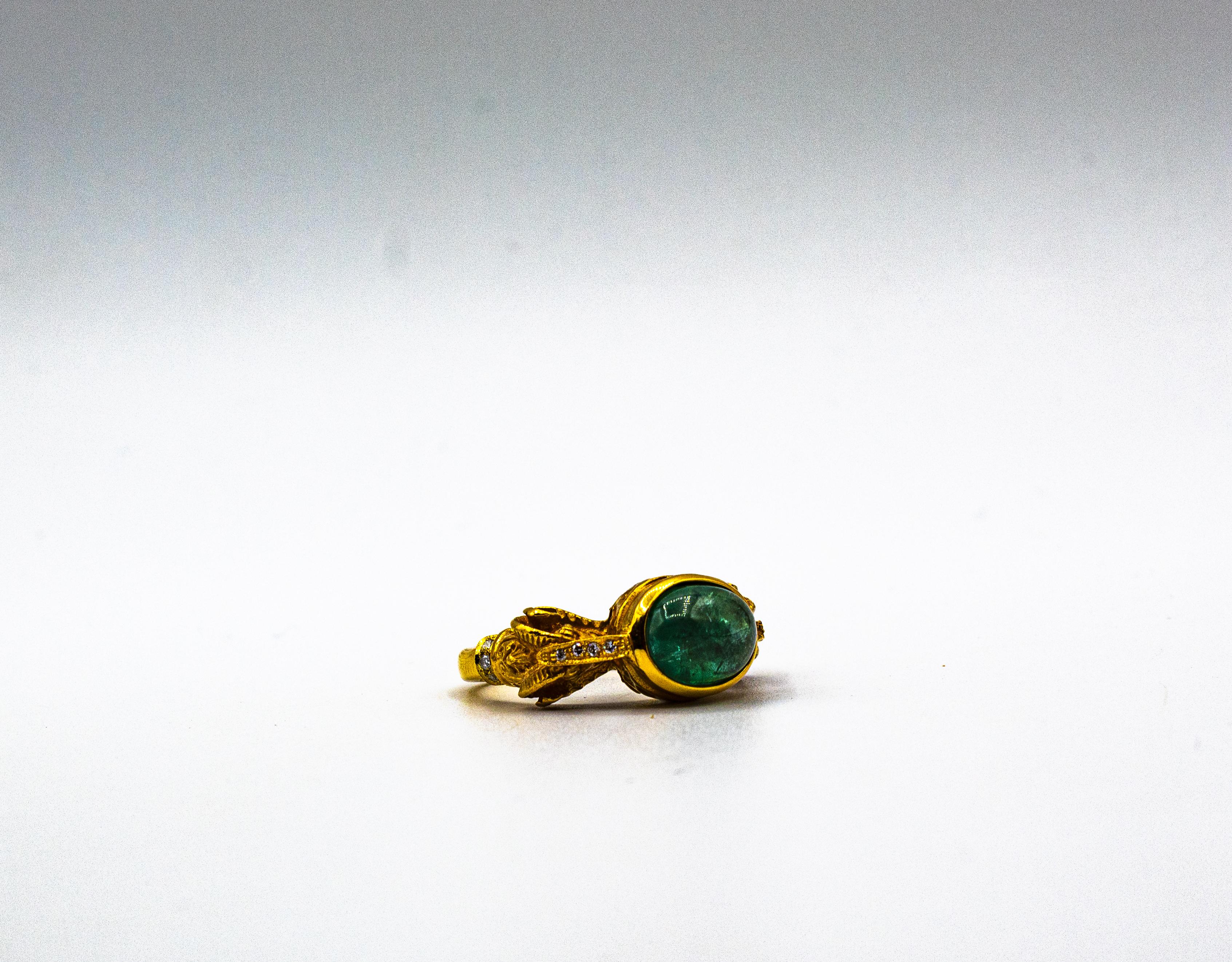 Bague de cocktail en or jaune, diamant blanc taillé en cabochon et émeraude de style Art Nouveau en vente 11