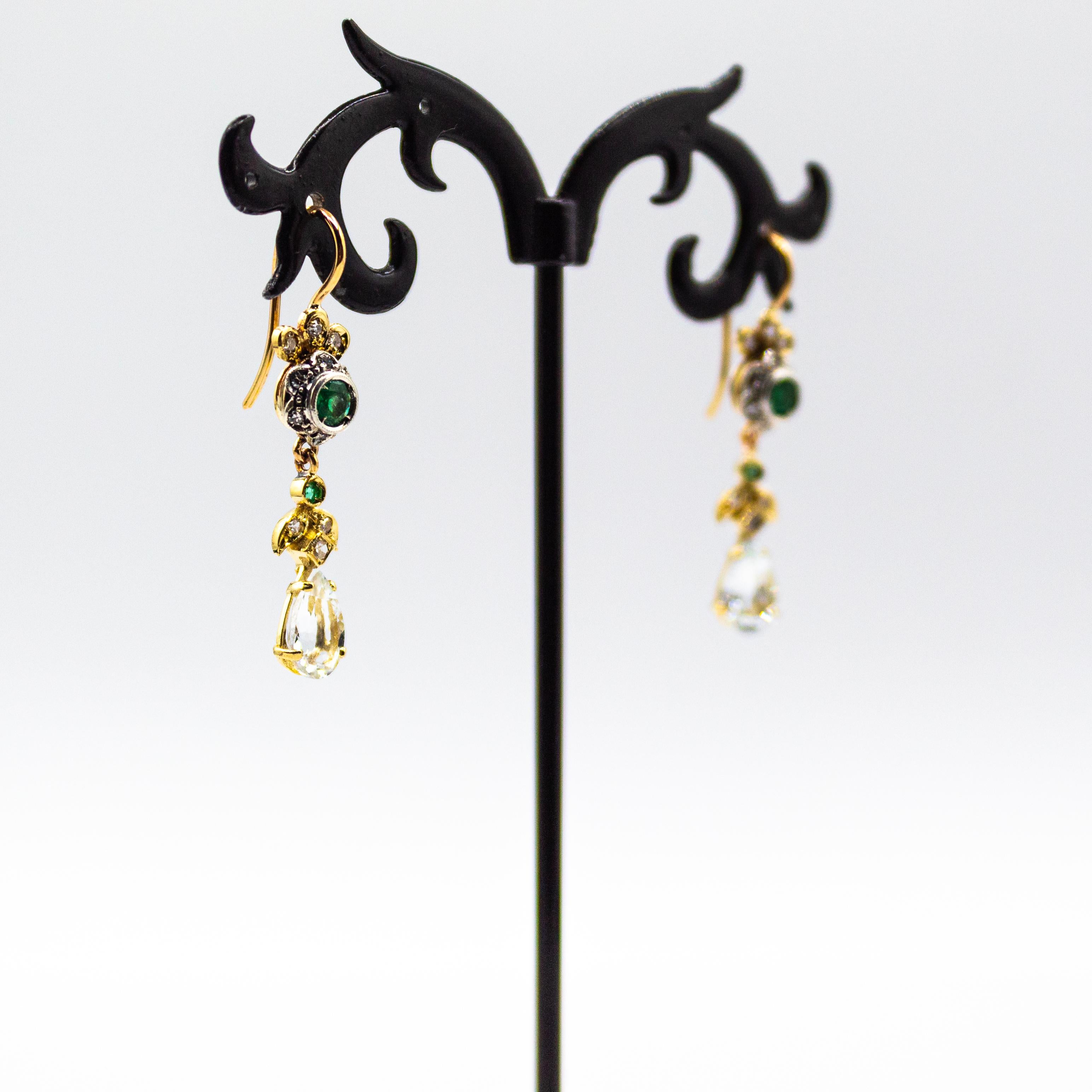 da uomo o donna Orecchini a goccia in stile Art Nouveau in oro giallo con diamante bianco e smeraldo e acquamarina in vendita