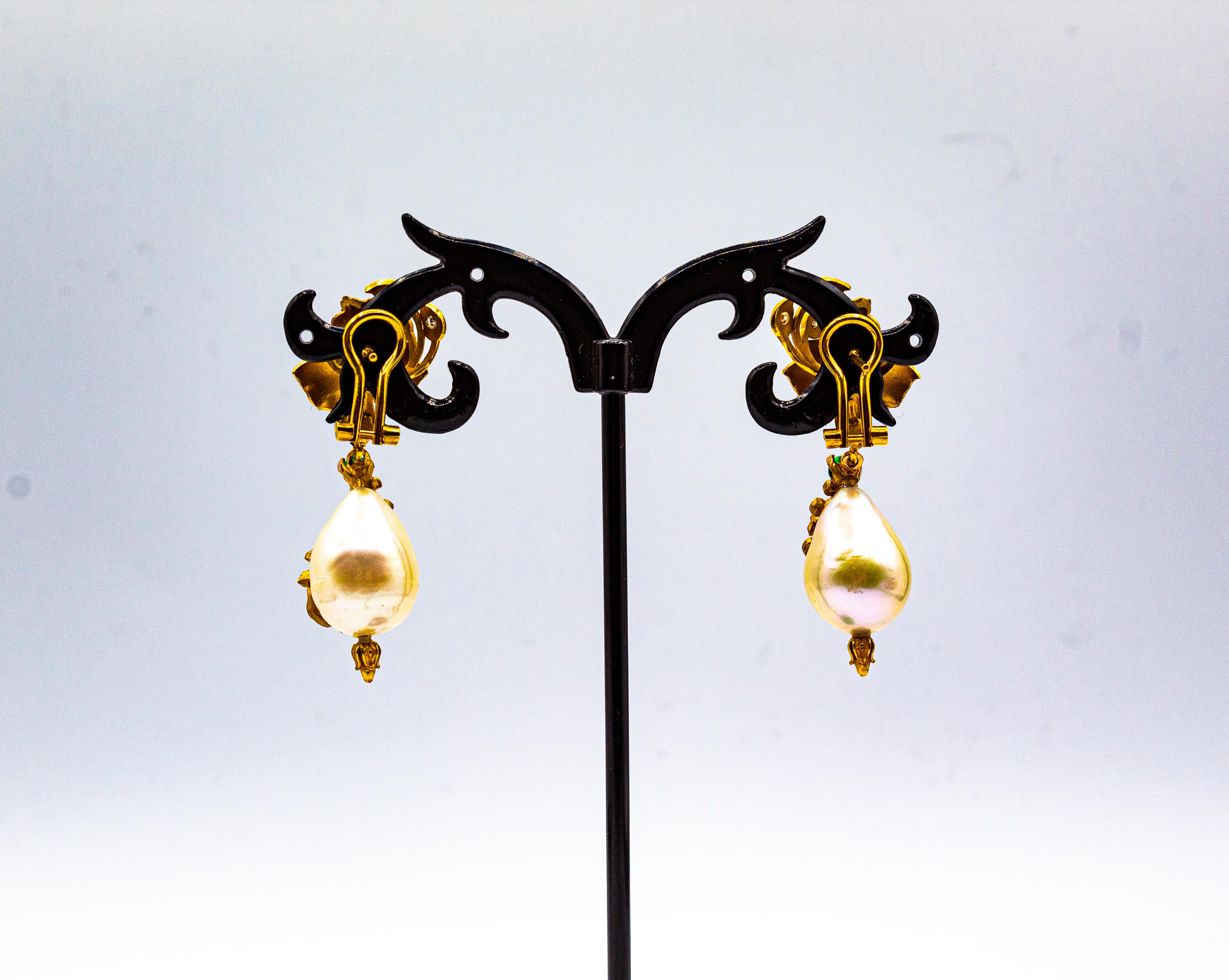 Clips d'oreilles en or jaune avec diamants blancs et perles d'émeraude de style Art nouveau en vente 5