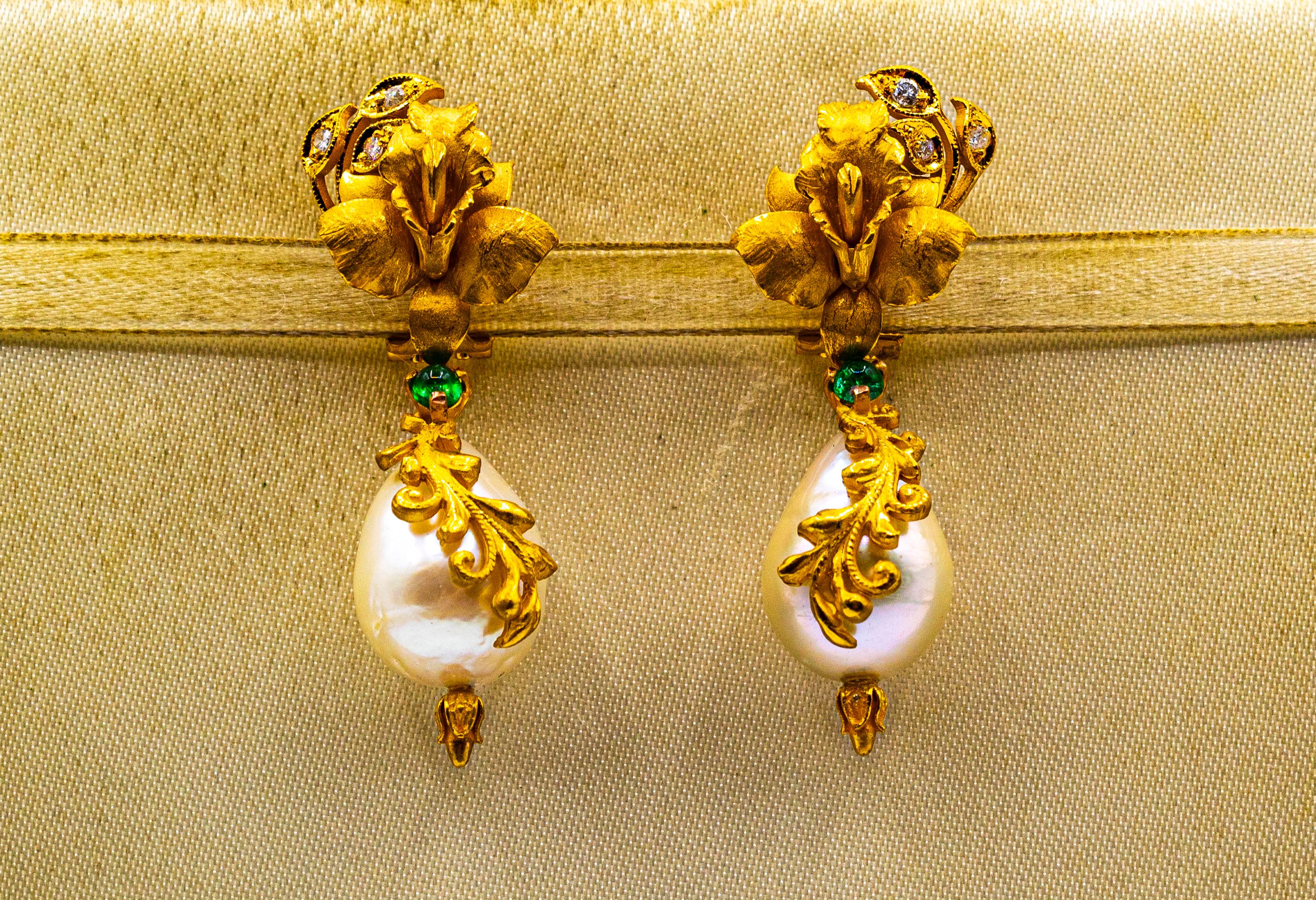 For any problems related to some materials contained in the items that do not allow shipping, please contact the seller with a private message to solve the problem.
We can ship every piece of our 1stdibs catalog worldwide.

These Clip-On Earrings