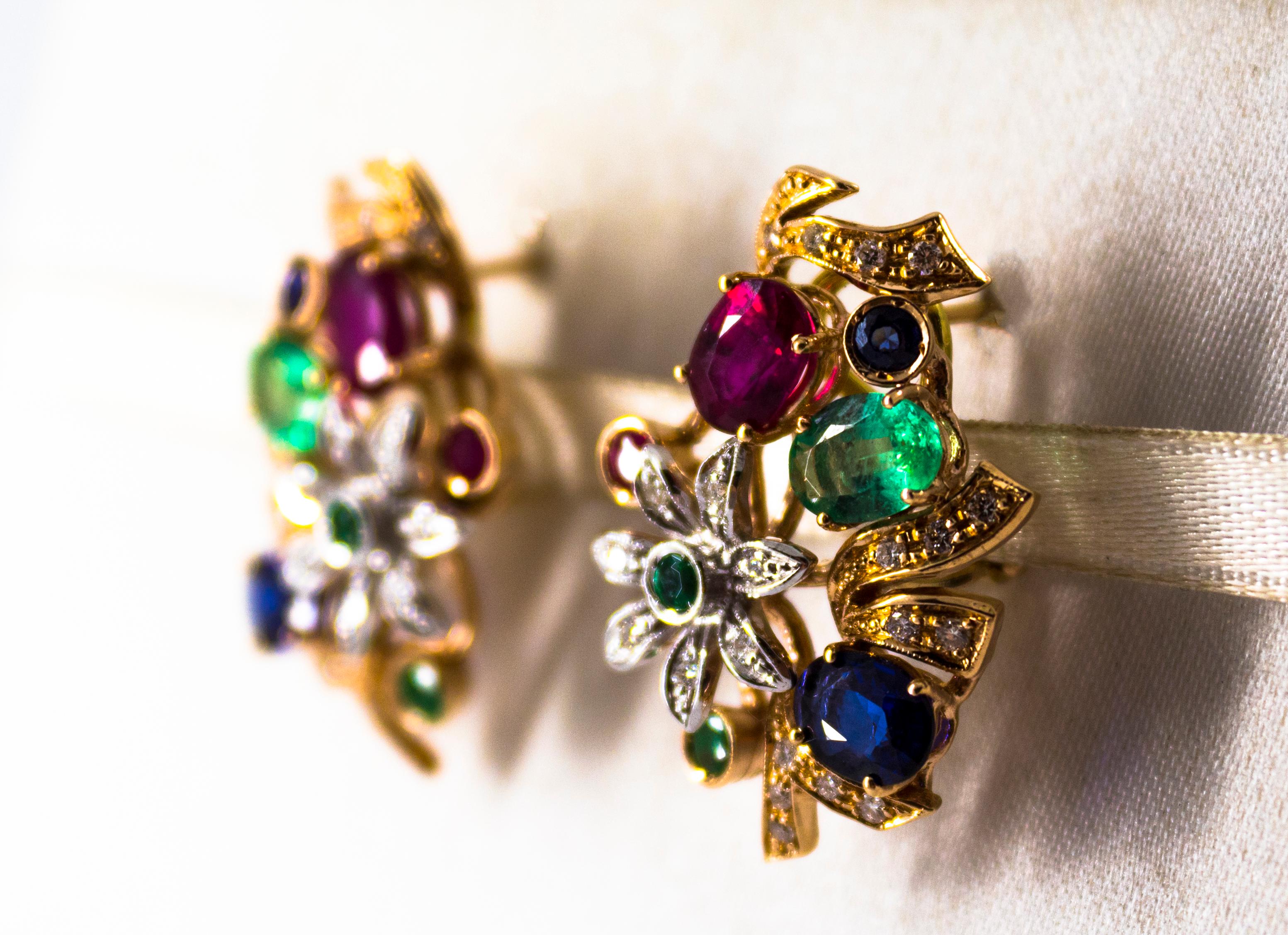 Gelbgold-Ohrringe im Jugendstil mit weißem Diamanten, Smaragd, Rubin und blauem Saphir (Brillantschliff) im Angebot