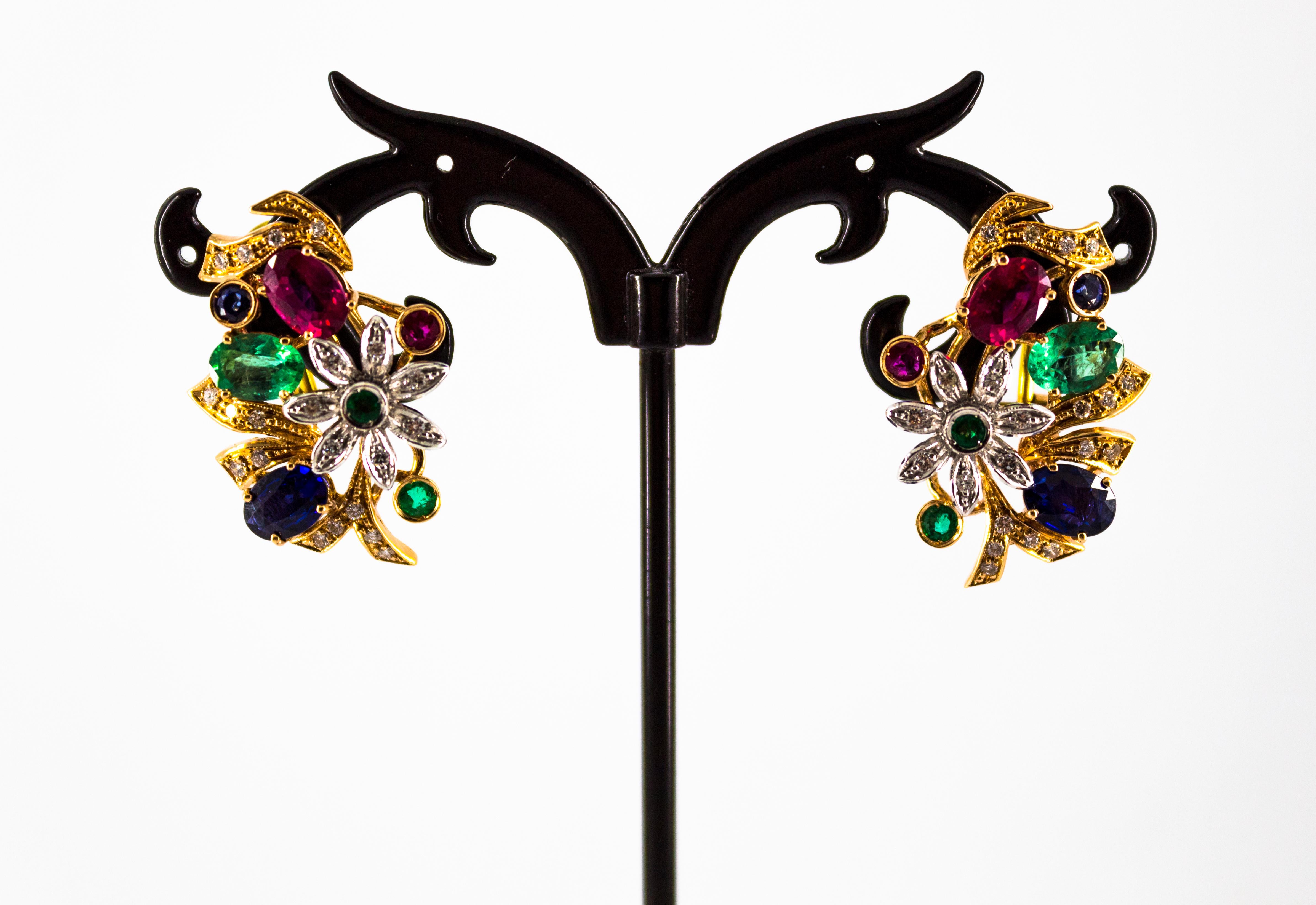 da uomo o donna Orecchini in stile Art Nouveau in oro giallo con diamante bianco, smeraldo, rubino e zaffiro blu in vendita