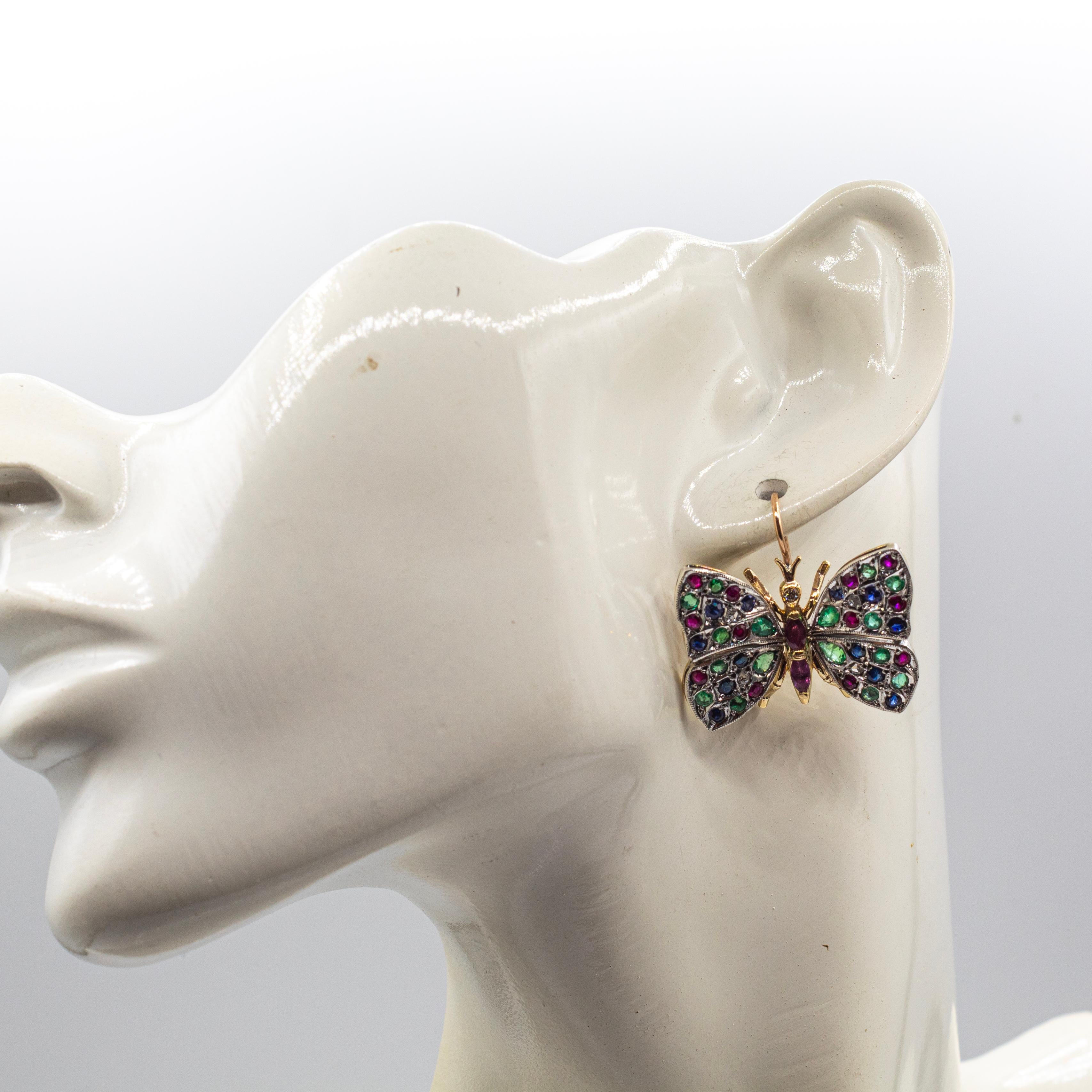 Boucles d'oreilles en or jaune de style Art nouveau avec diamant blanc, émeraude, rubis et saphir bleu en vente 4
