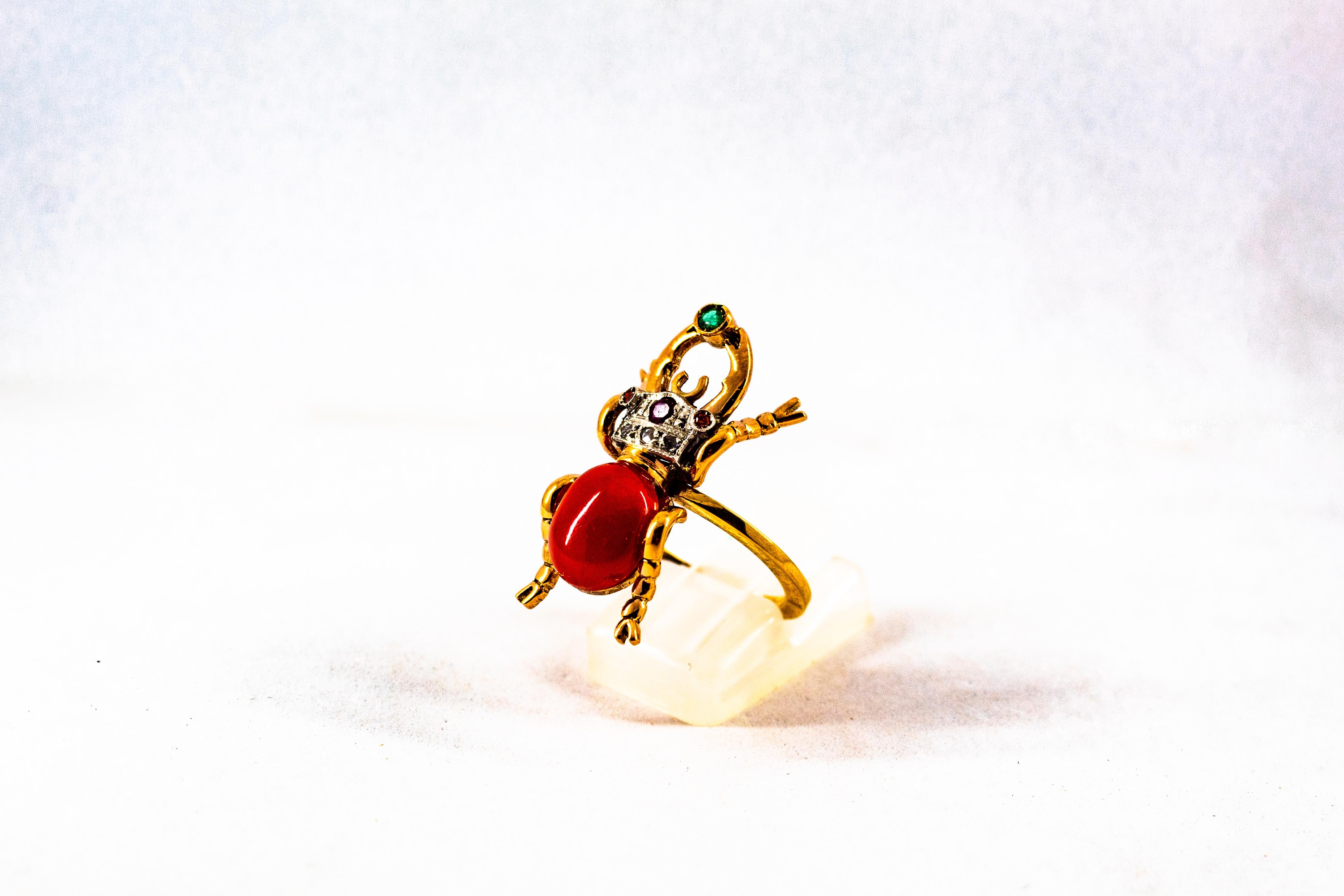 Anillo de Cóctel de Oro Amarillo Estilo Art Nouveau Diamante Blanco Esmeralda Rubí Coral Rojo en Nuevo estado para la venta en Naples, IT