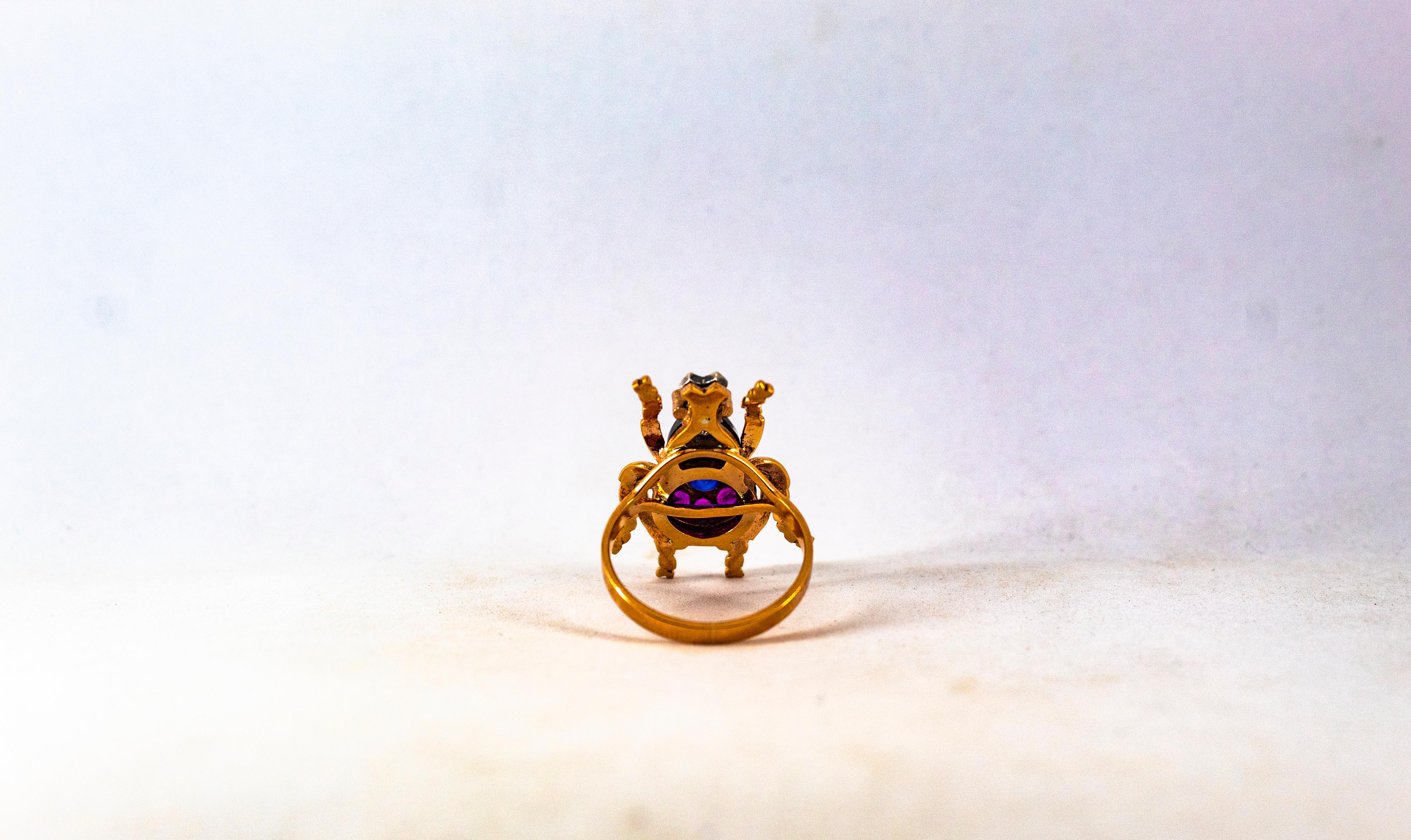 Bague cocktail de style Art Nouveau en or jaune avec diamant blanc, émeraude, rubis et saphir en vente 8