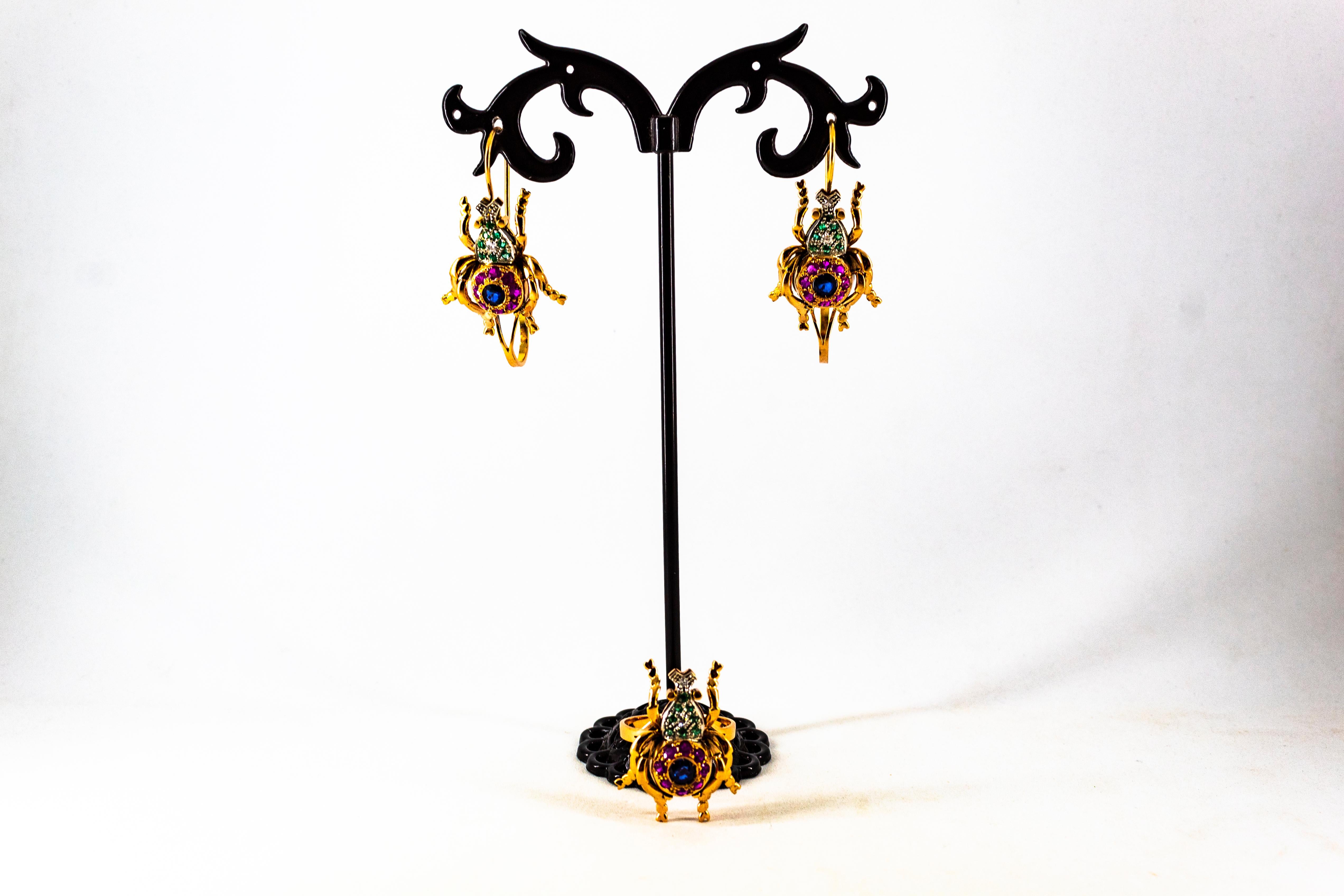 Bague cocktail de style Art Nouveau en or jaune avec diamant blanc, émeraude, rubis et saphir en vente 11