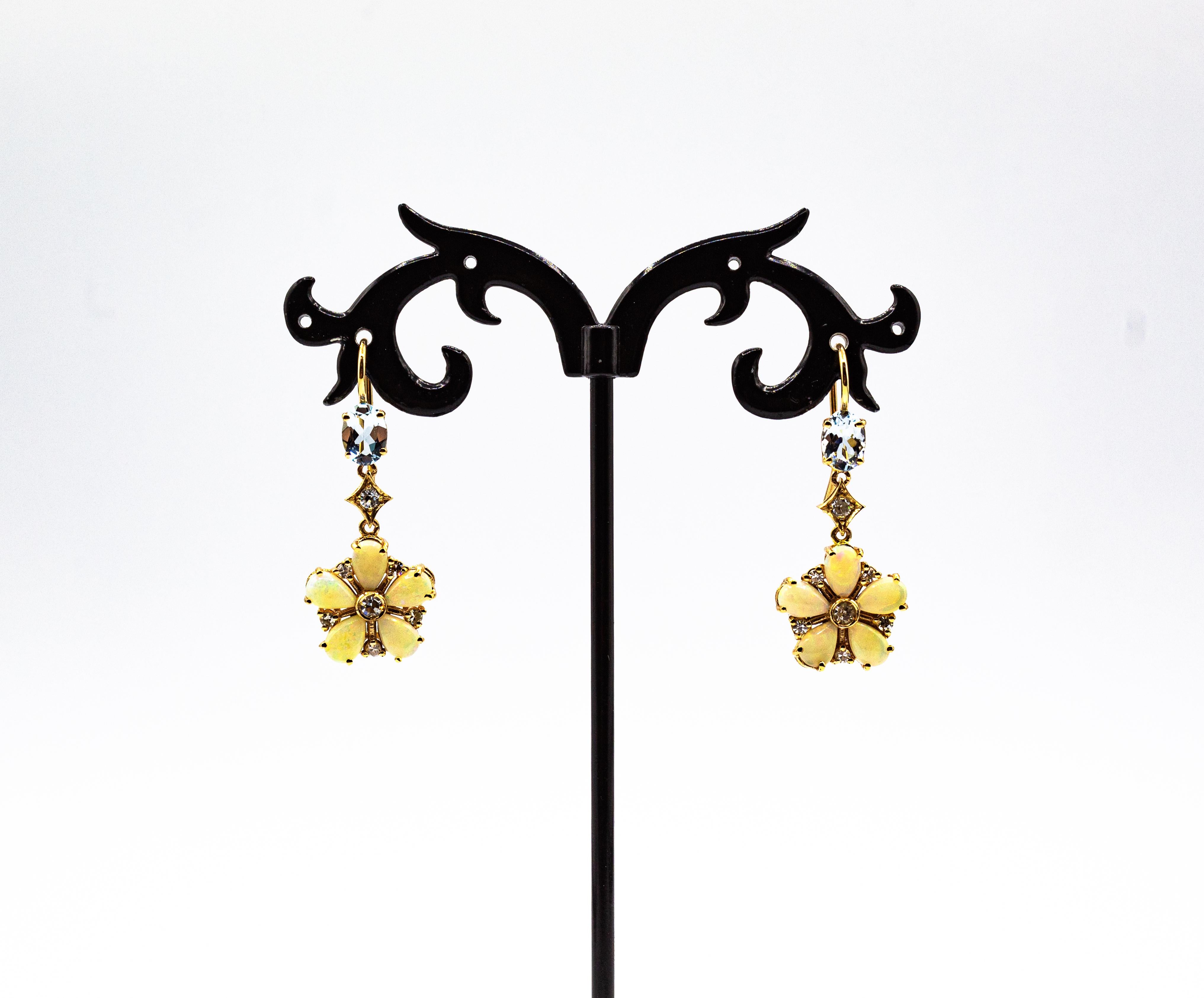 Gelbgold-Tropfen-Ohrringe im Jugendstil mit weißem Diamant-Opal und Aquamarin (Brillantschliff) im Angebot