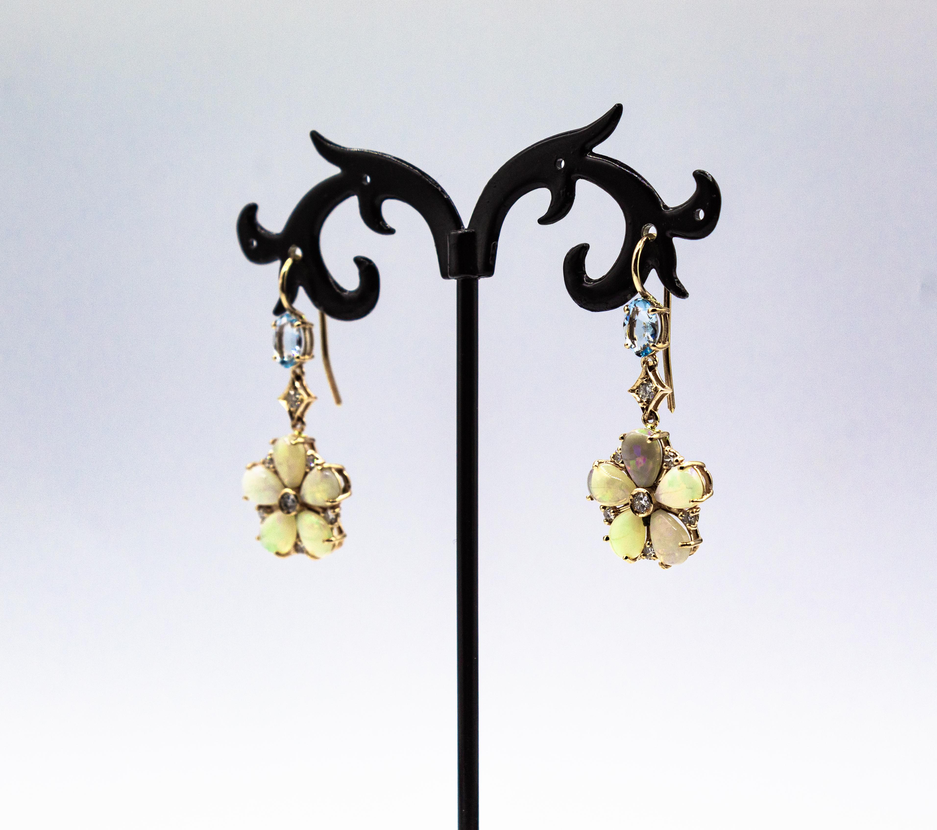 Gelbgold-Tropfen-Ohrringe im Jugendstil mit weißem Diamant-Opal und Aquamarin im Angebot 1