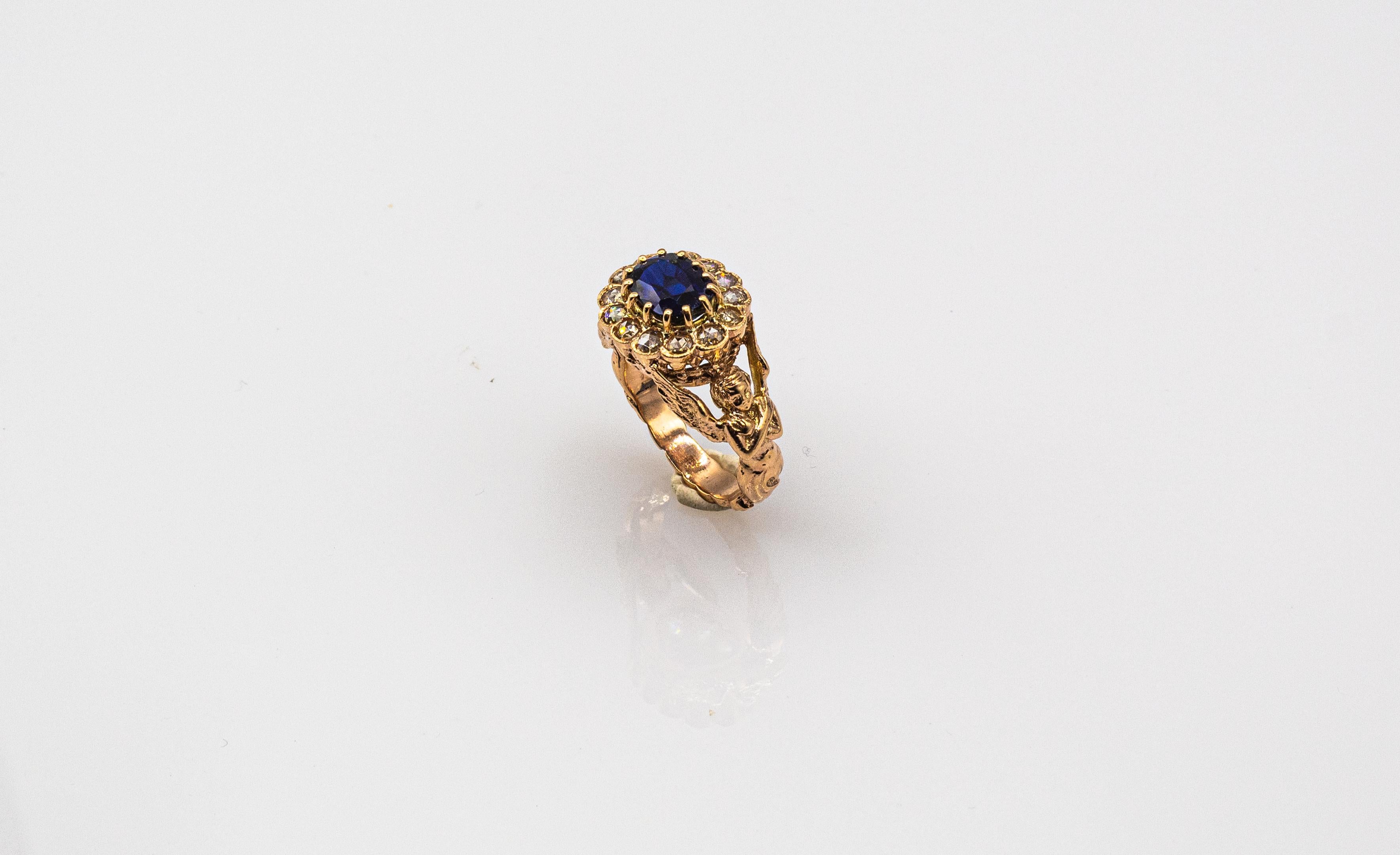Bague cocktail de style Art Nouveau en or jaune avec diamants blancs et saphirs bleus taille ovale en vente 1