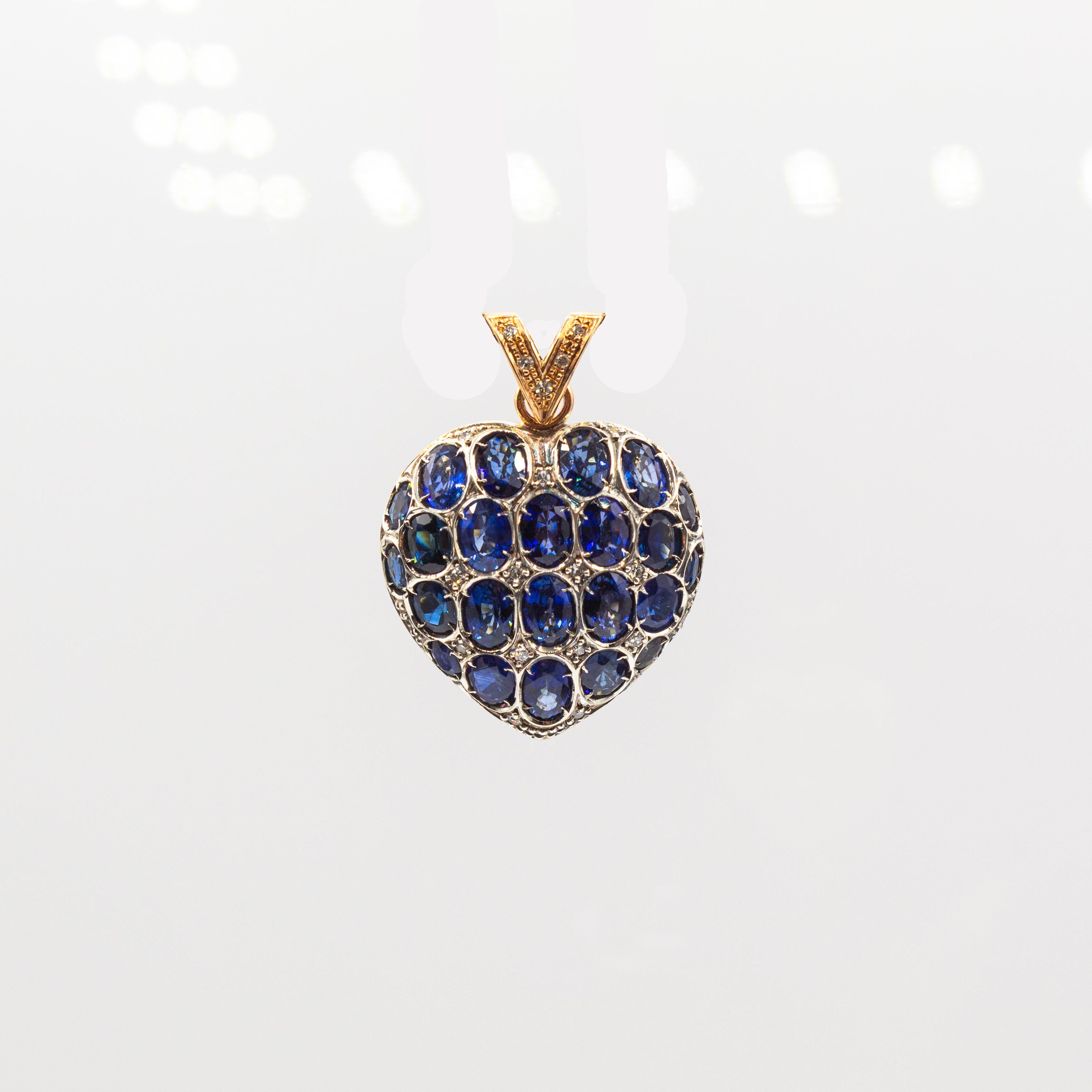 Art Nouveau Style White Diamond Oval Cut Blue Sapphire Yellow Gold Heart Pendant In New Condition For Sale In Naples, IT