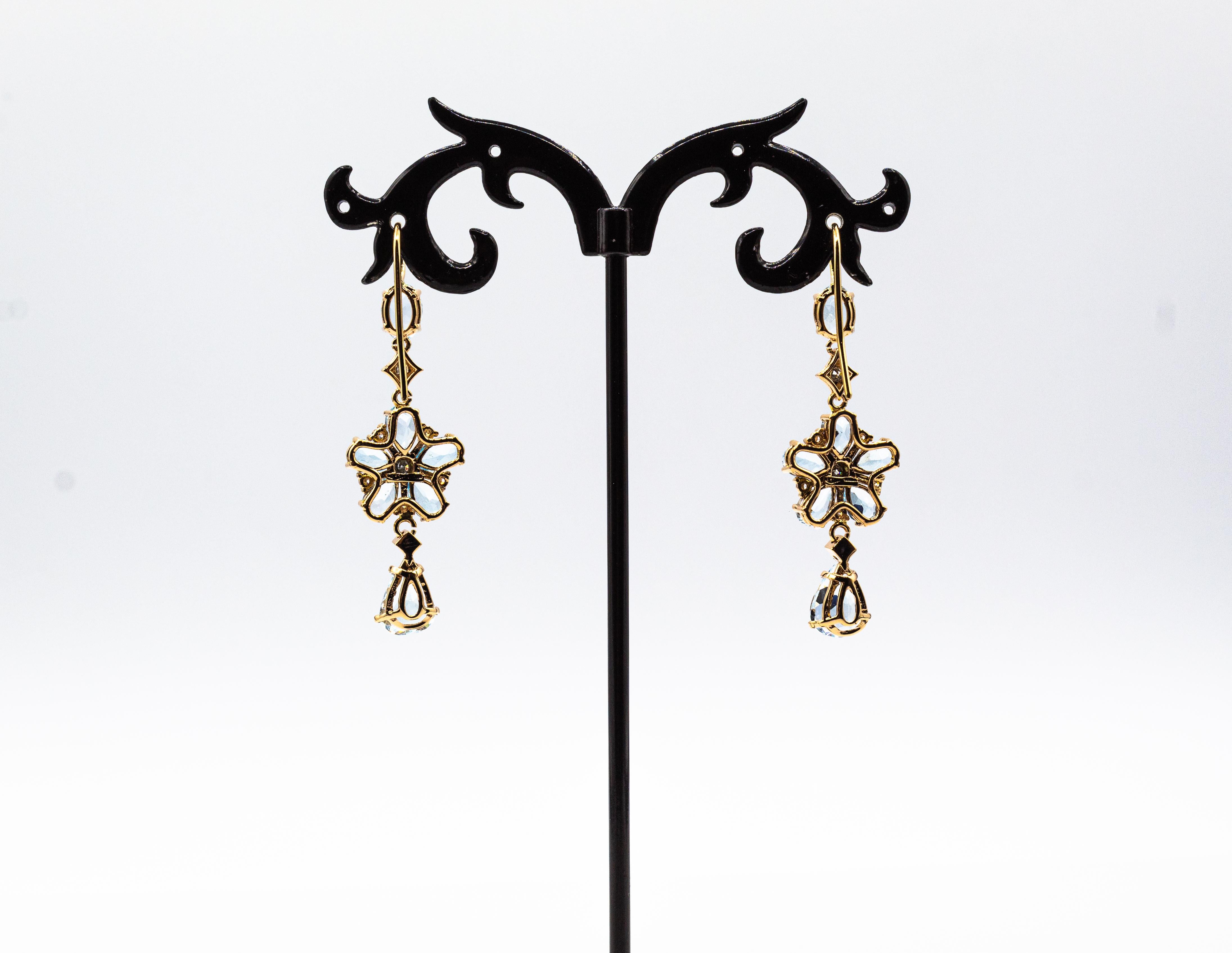 Boucles d'oreilles de style Art nouveau en or jaune avec fleurs en aigue-marine et diamants blancs taille poire Neuf - En vente à Naples, IT