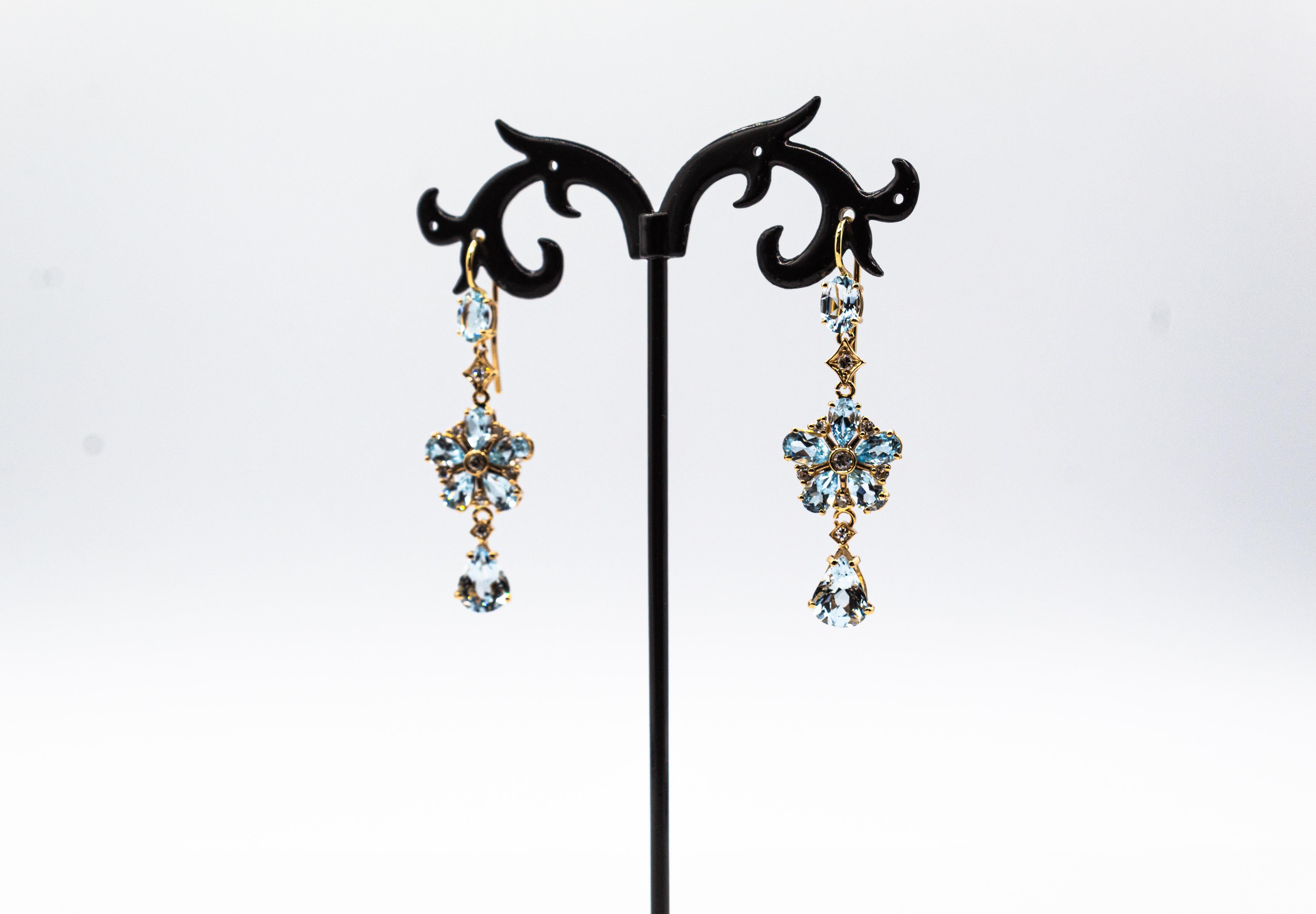 Boucles d'oreilles de style Art nouveau en or jaune avec fleurs en aigue-marine et diamants blancs taille poire Unisexe en vente