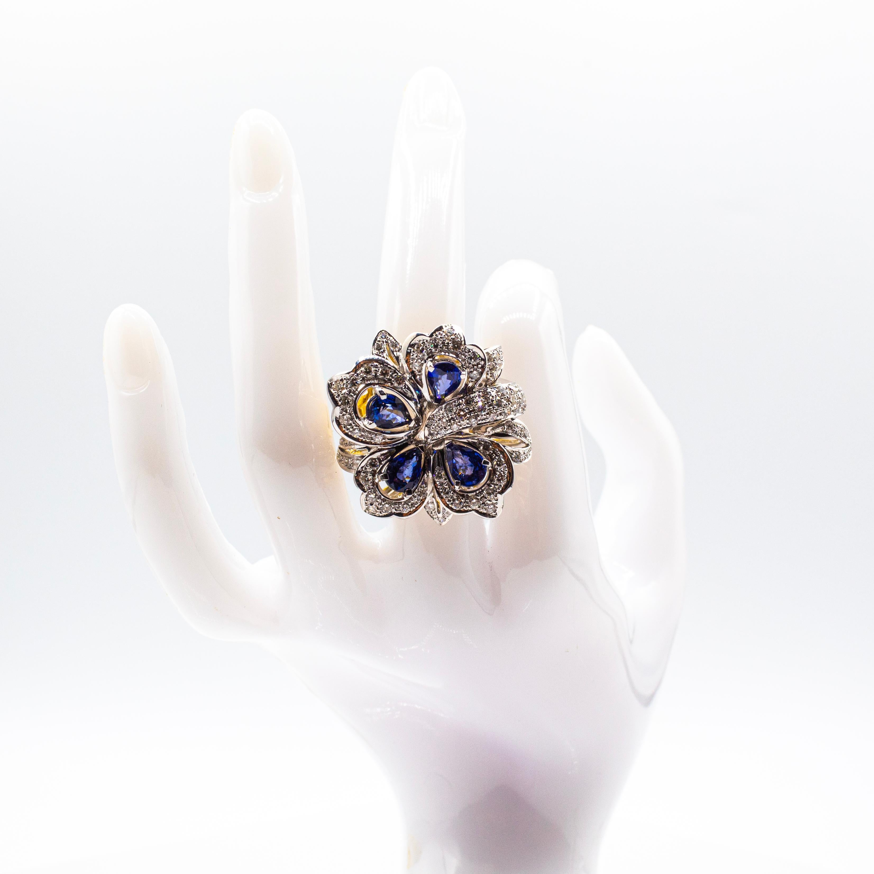 Bague de cocktail en or jaune, style Art Nouveau, diamant blanc, saphir bleu taillé en poire en vente 5