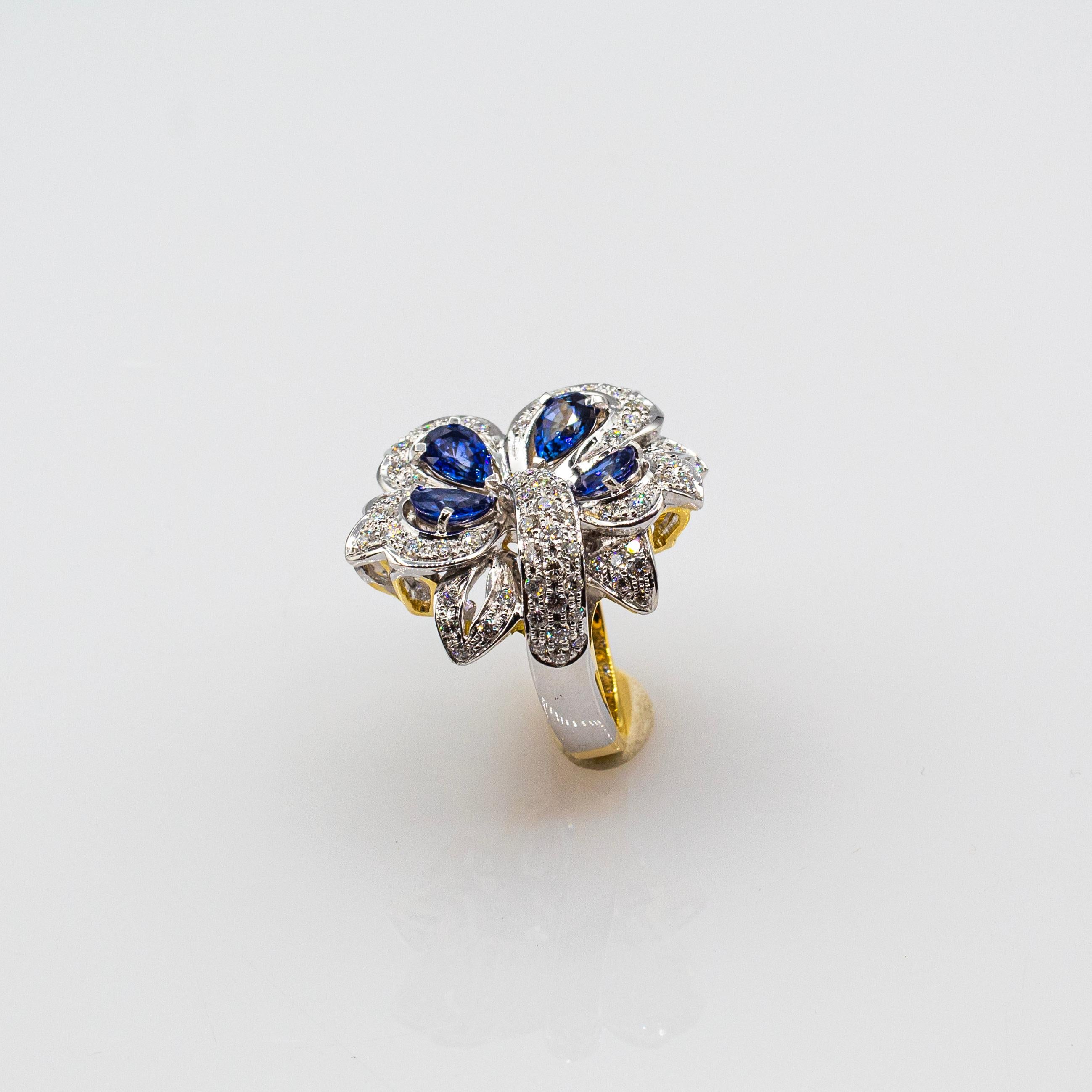 Taille brillant Bague de cocktail en or jaune, style Art Nouveau, diamant blanc, saphir bleu taillé en poire en vente