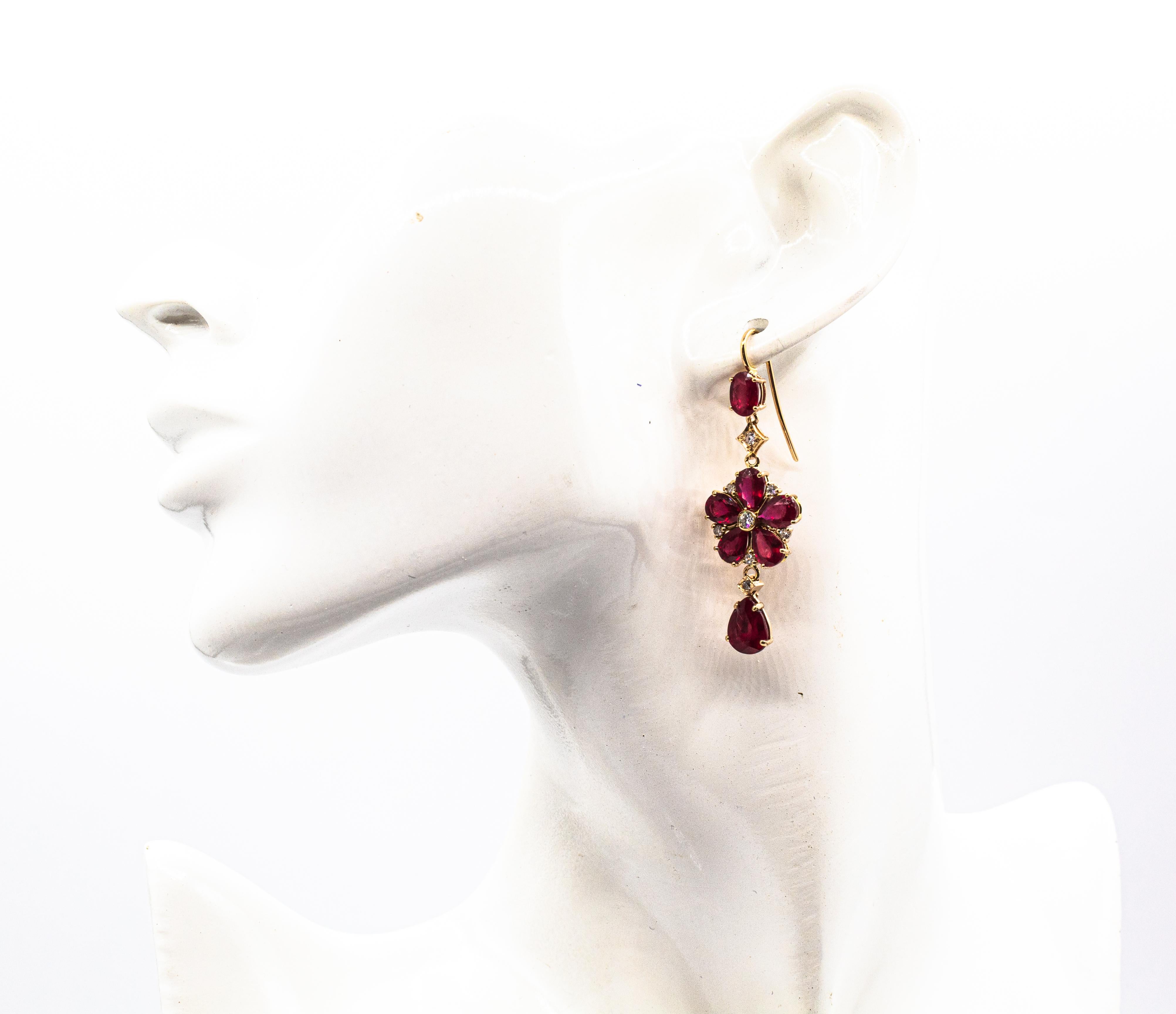 Art Nouveau Style Weißer Diamant Birnenschliff Rubin Gelbgold Blumen Ohrringe im Angebot 9