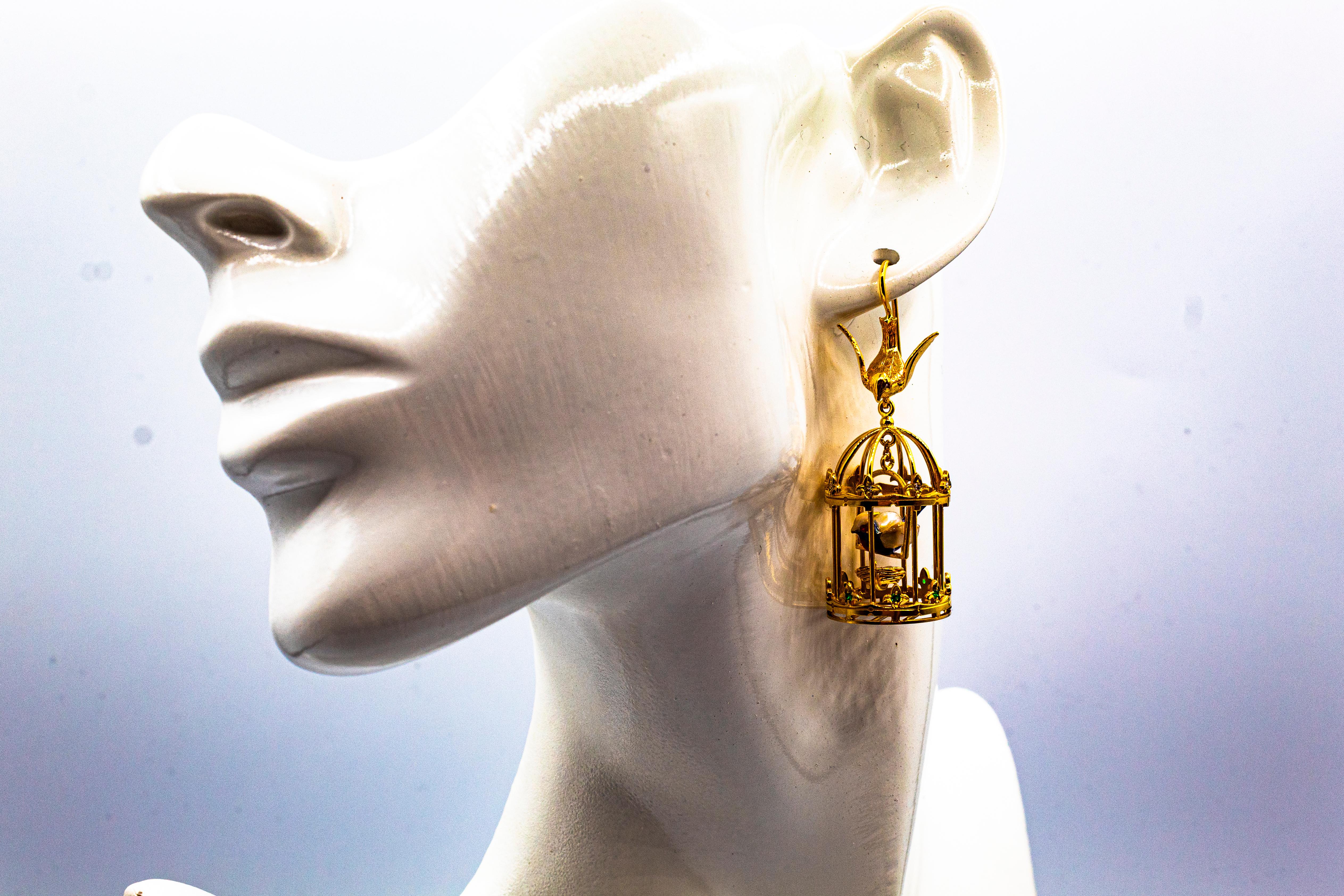 Jugendstil-Ohrringe „Birdcage“ mit weißen Diamanten, Perlen und Tsavorit in Gelbgold im Angebot 3