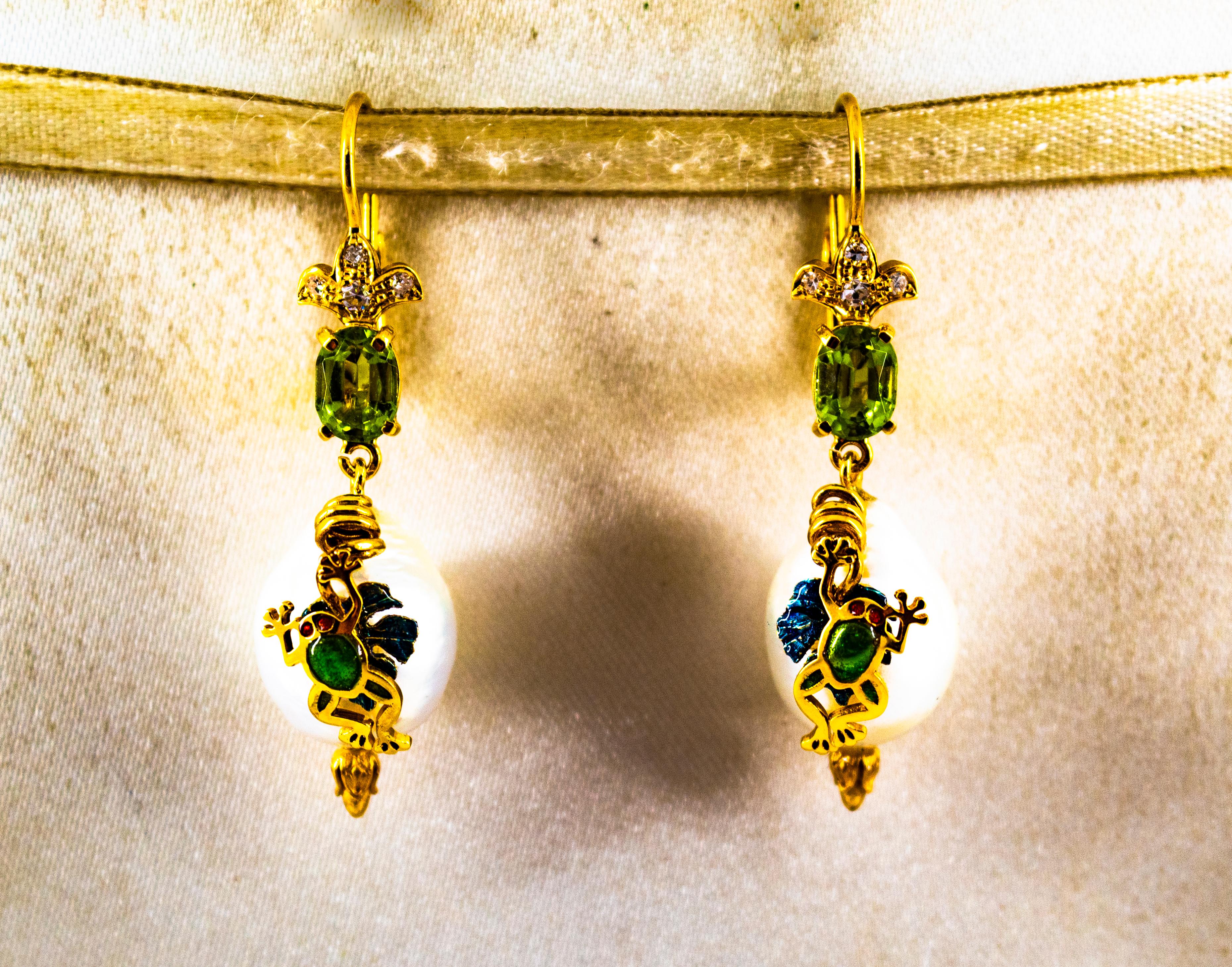 Gelbgold-Ohrringe „Frog“ im Jugendstil, weißer Diamant Peridot Perle Emaille (Brillantschliff) im Angebot
