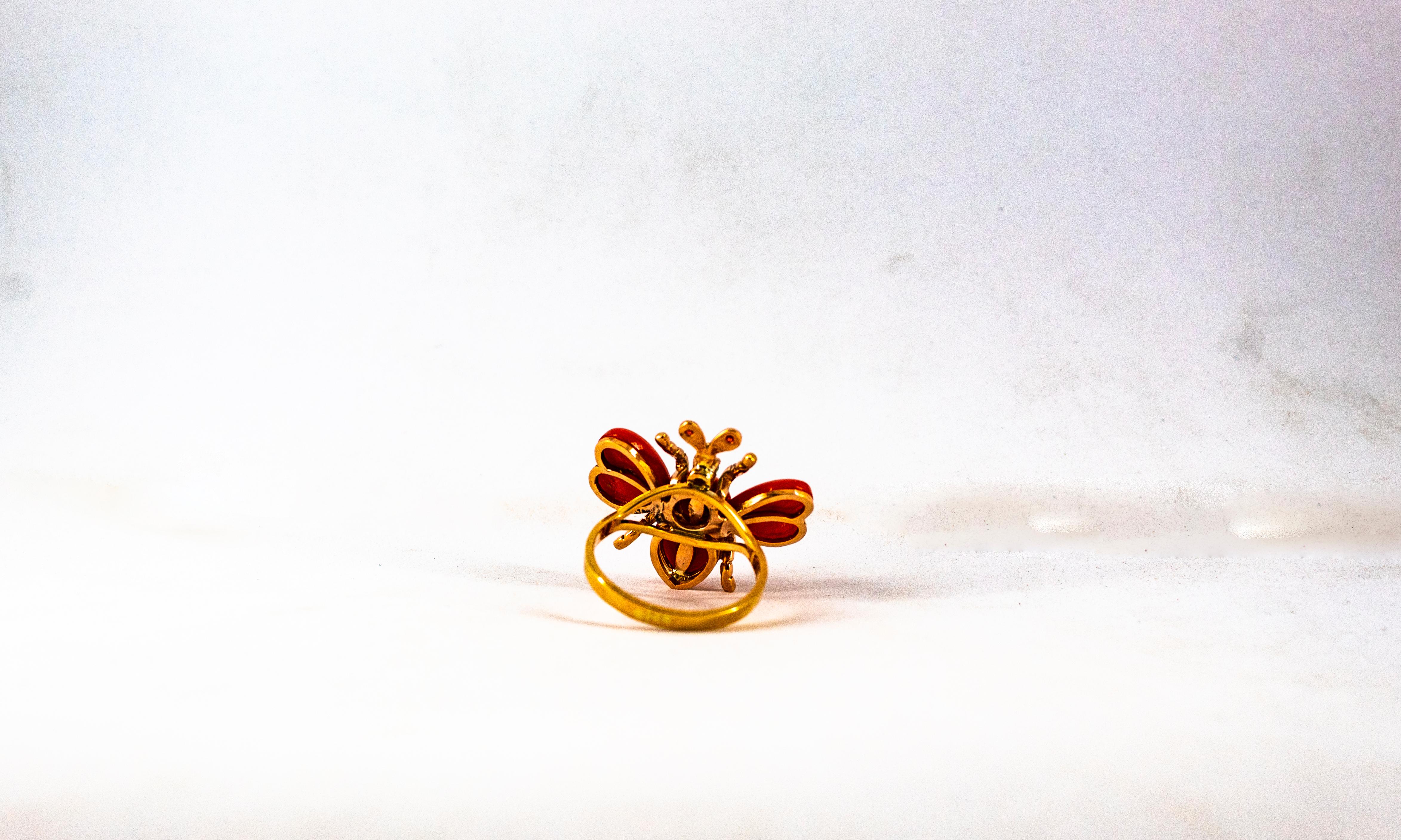 Art Nouveau Style Weißer Diamant Rubin Smaragd Rote Koralle Gelbgold Cocktail Ring im Angebot 13