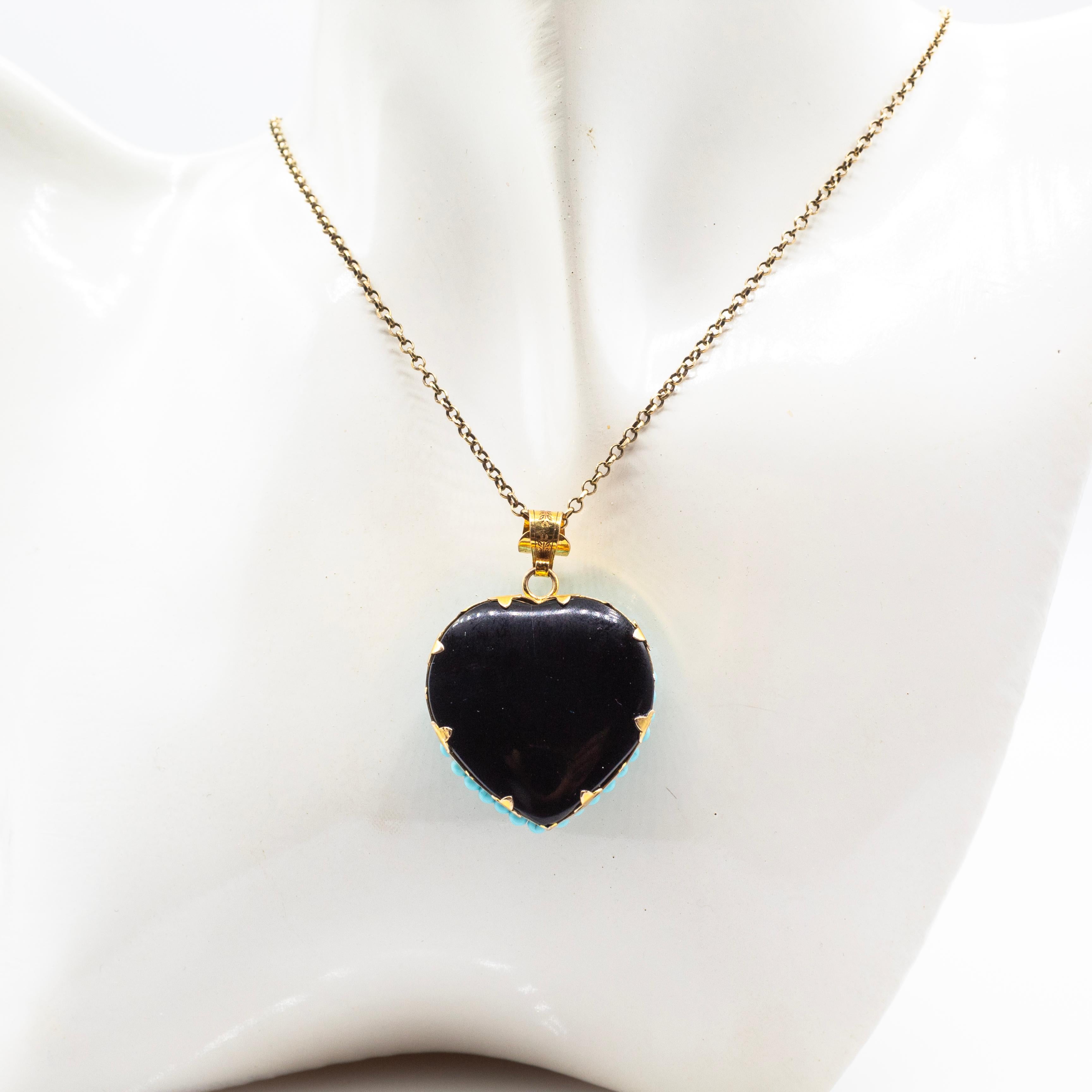 Art Nouveau Style White Diamond Turquoise Peridot Onyx Yellow Gold Heart Pendant im Angebot 3