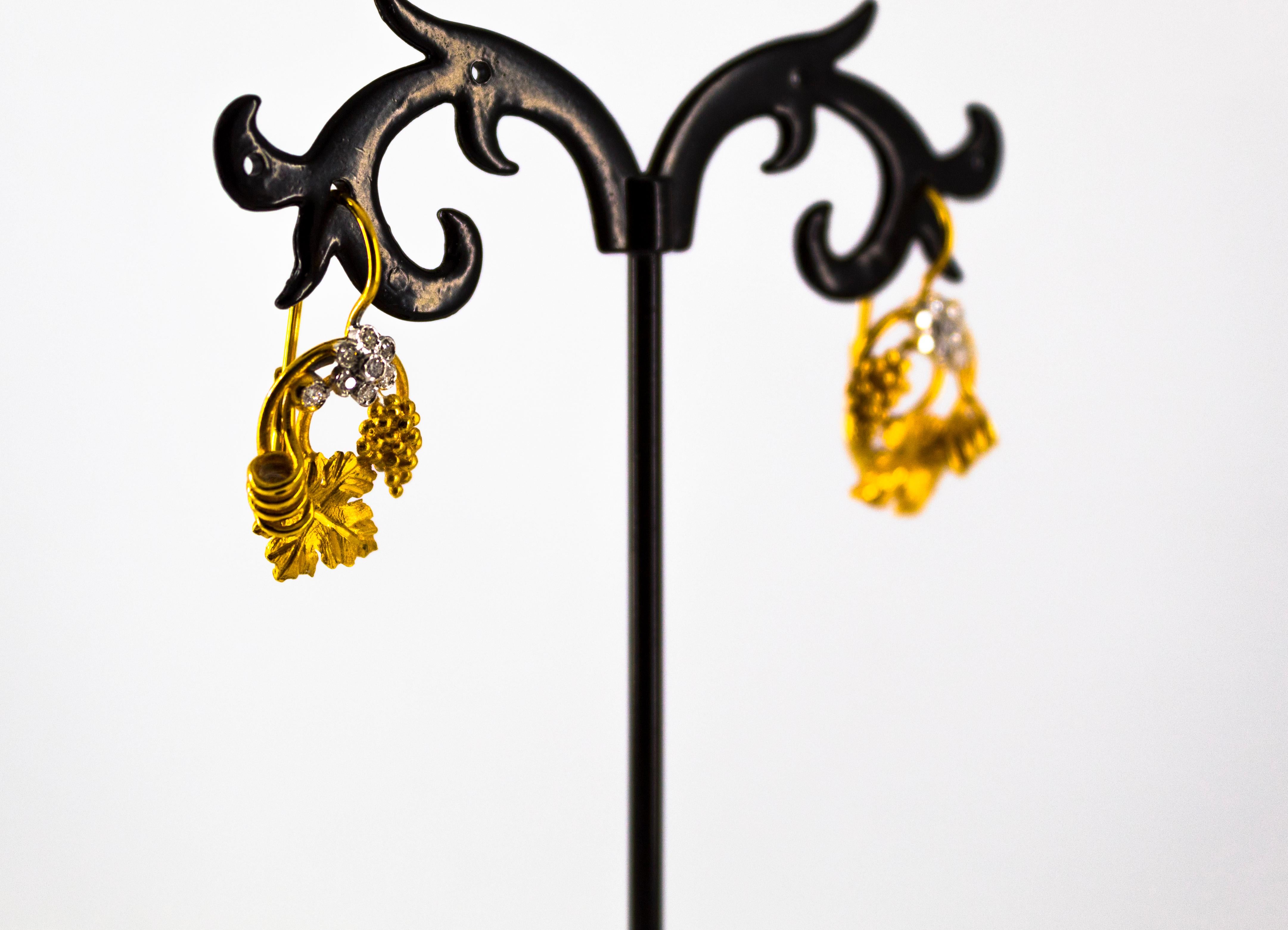 Orecchini in stile Art Nouveau in oro giallo con diamanti bianchi e 