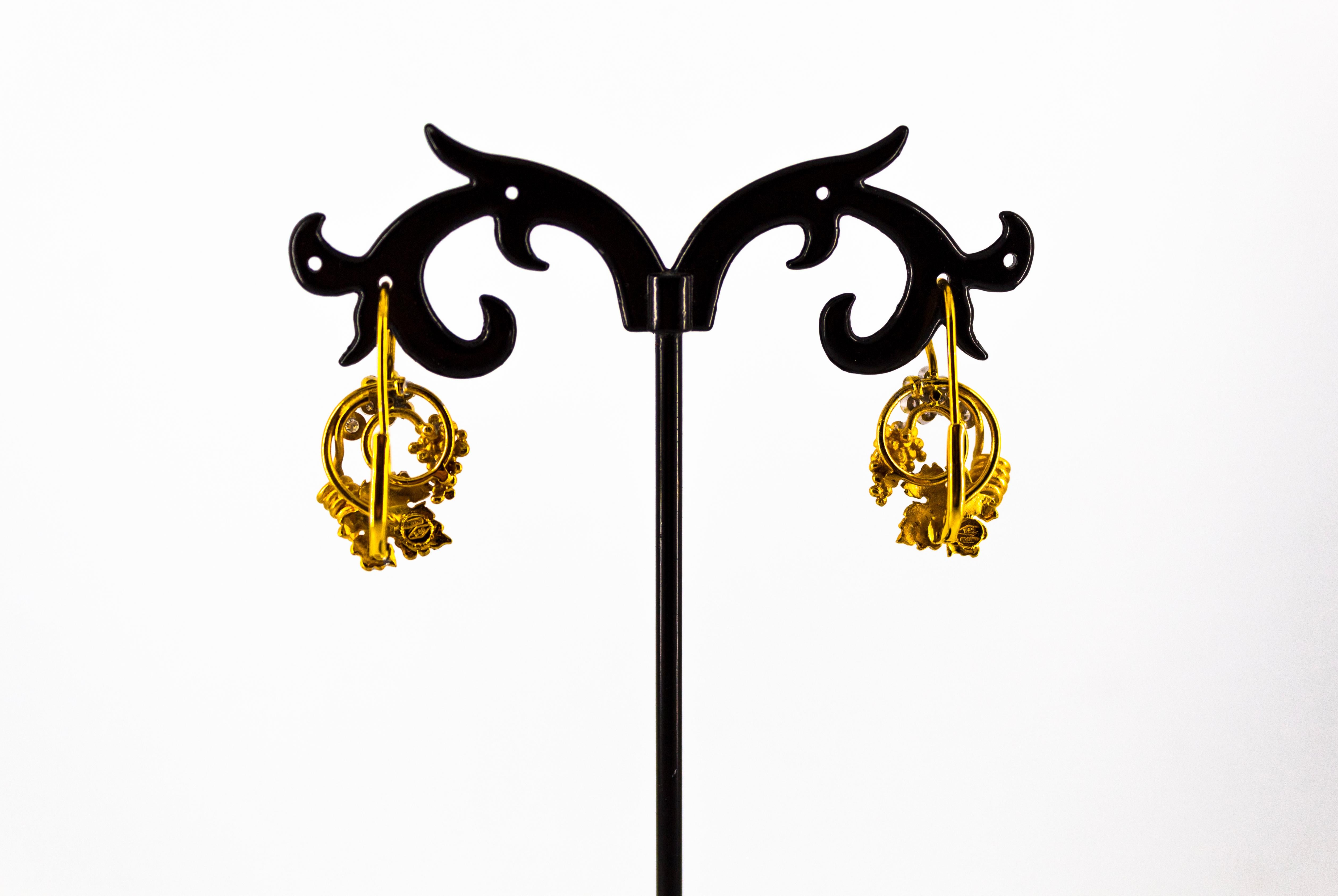 Orecchini in stile Art Nouveau in oro giallo con diamanti bianchi e 