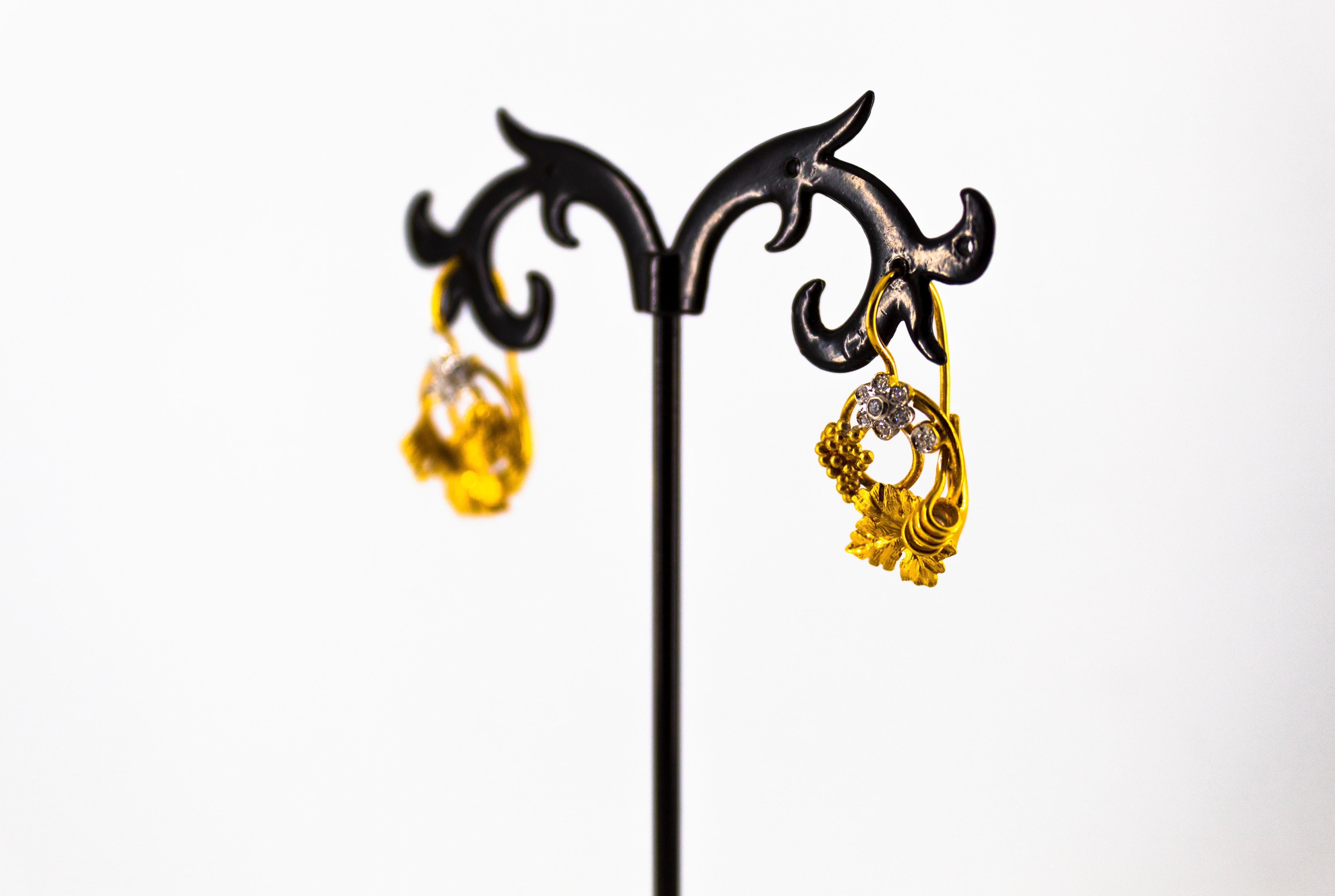 Orecchini in stile Art Nouveau in oro giallo con diamanti bianchi e 