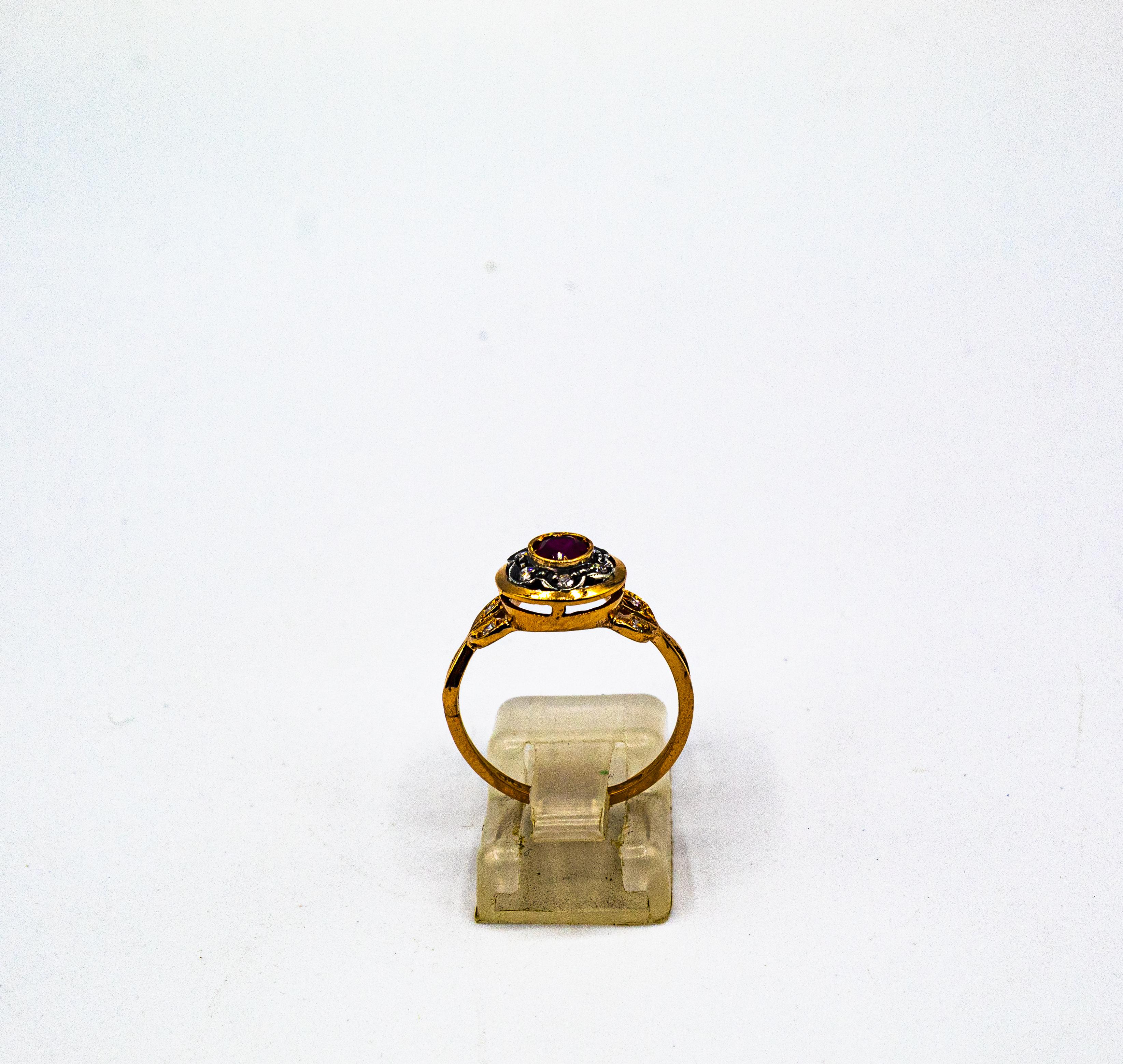 Anillo de cóctel de oro amarillo con diamante rubí de talla europea blanca de estilo Art Nouveau Corte europeo antiguo