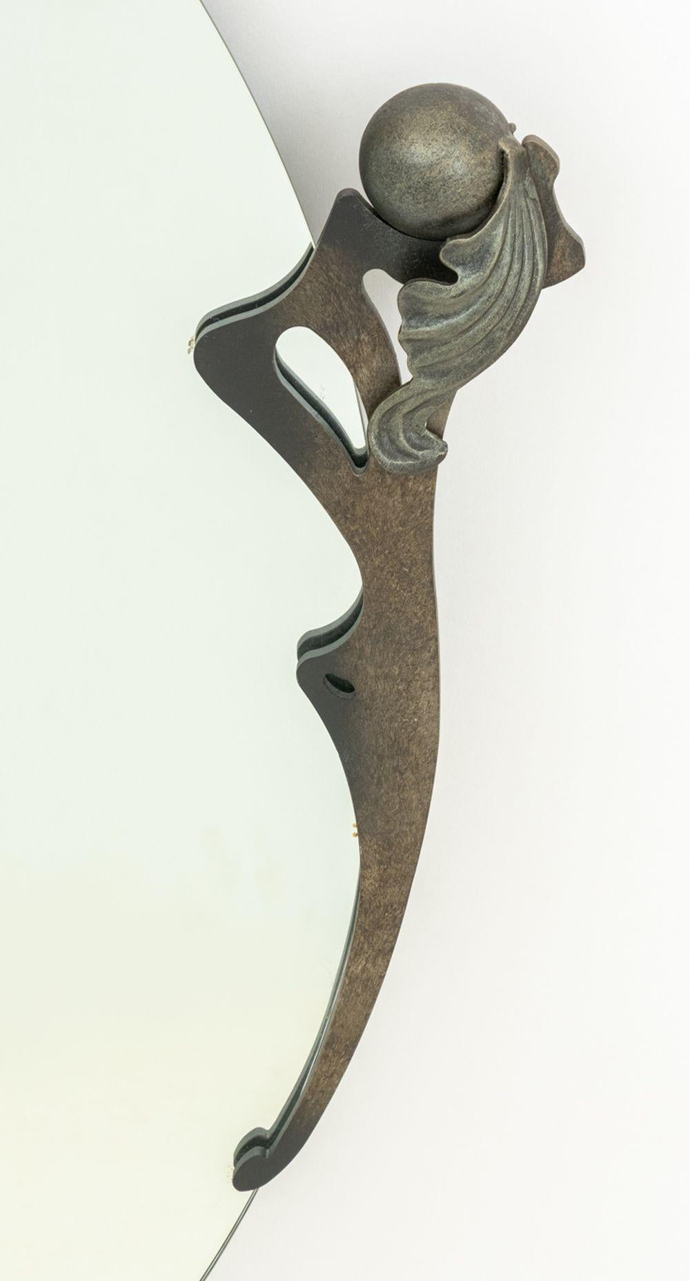 Espejo Circular de Hierro Forjado Estilo Art Nouveau siglo XX en venta