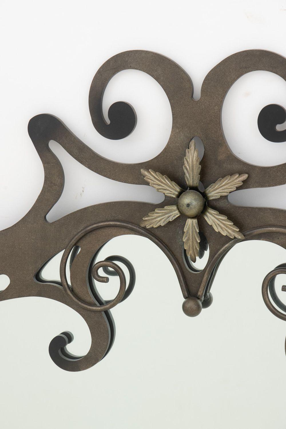 Espejo Circular de Hierro Forjado Estilo Art Nouveau en venta 1